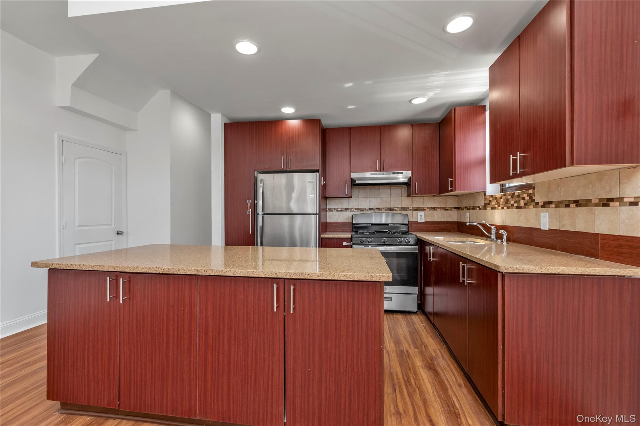 7719 Parsons Boulevard Property Photo 10