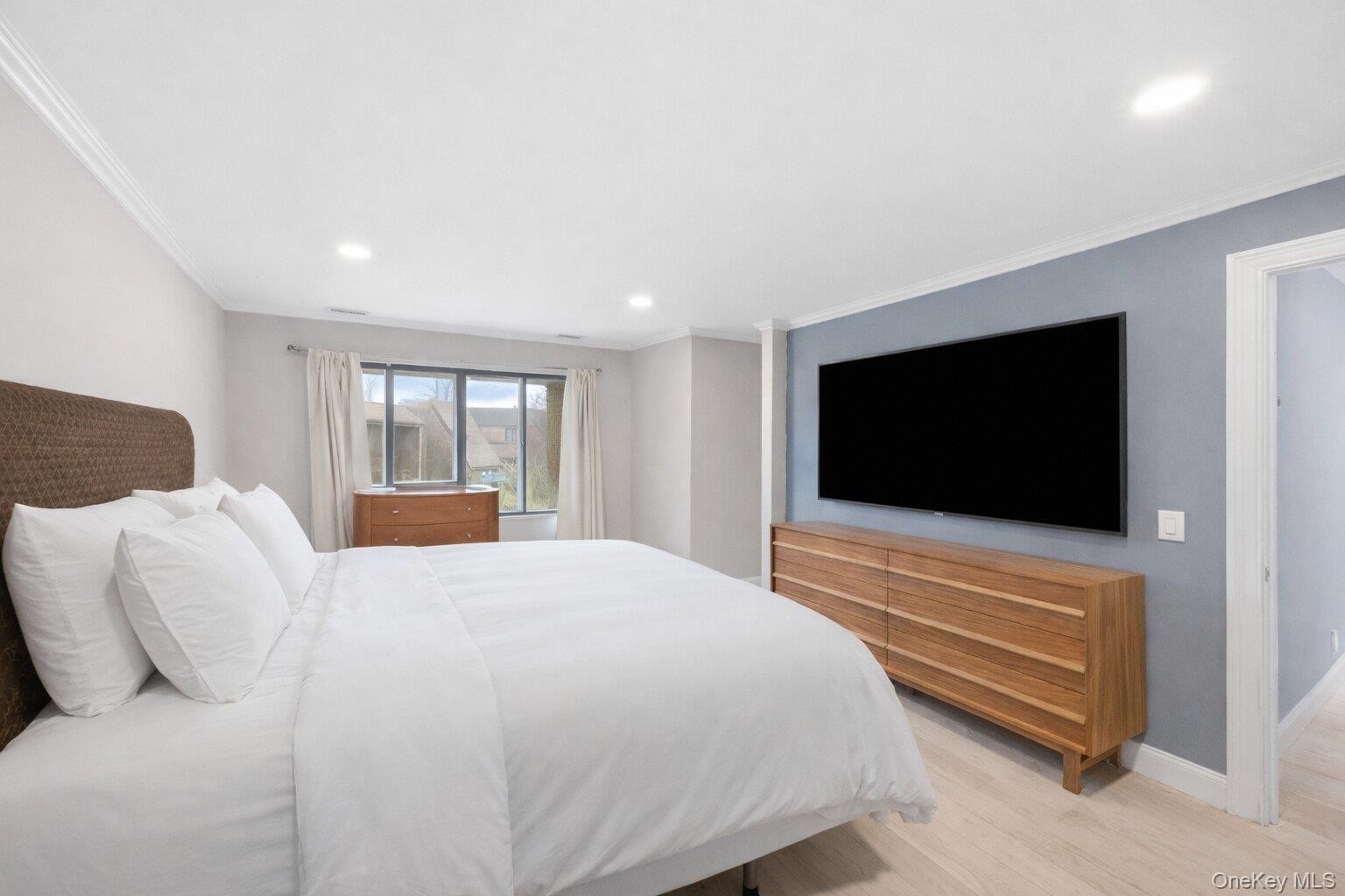 63 Acorn Ponds Drive Property Photo 11
