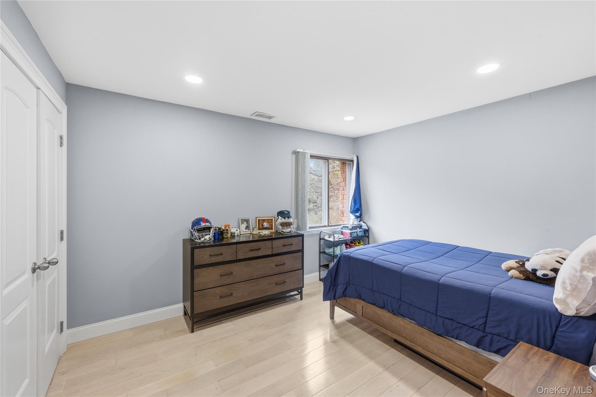 63 Acorn Ponds Drive Property Photo 14