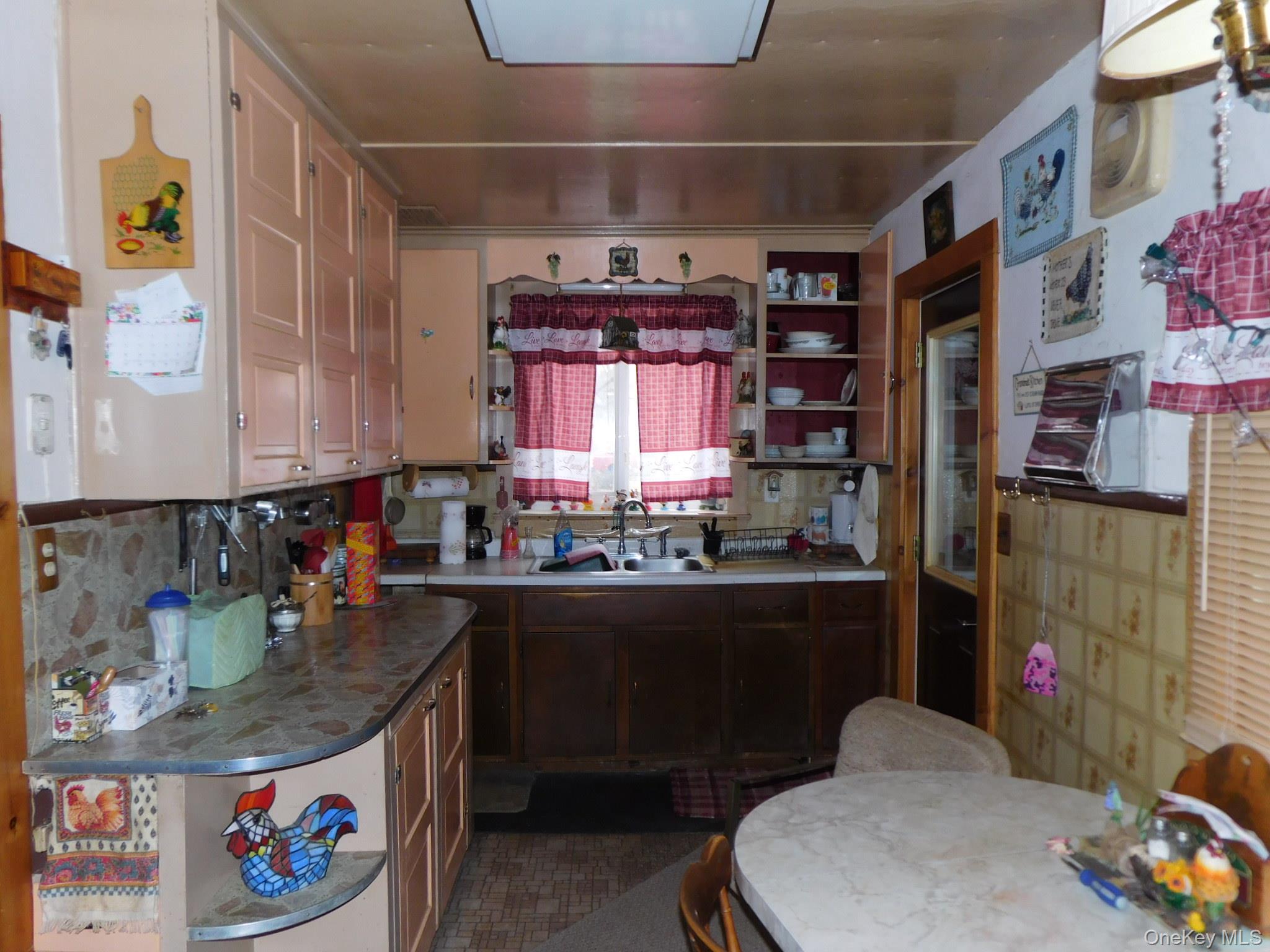 75 Stockton Avenue Property Photo 2