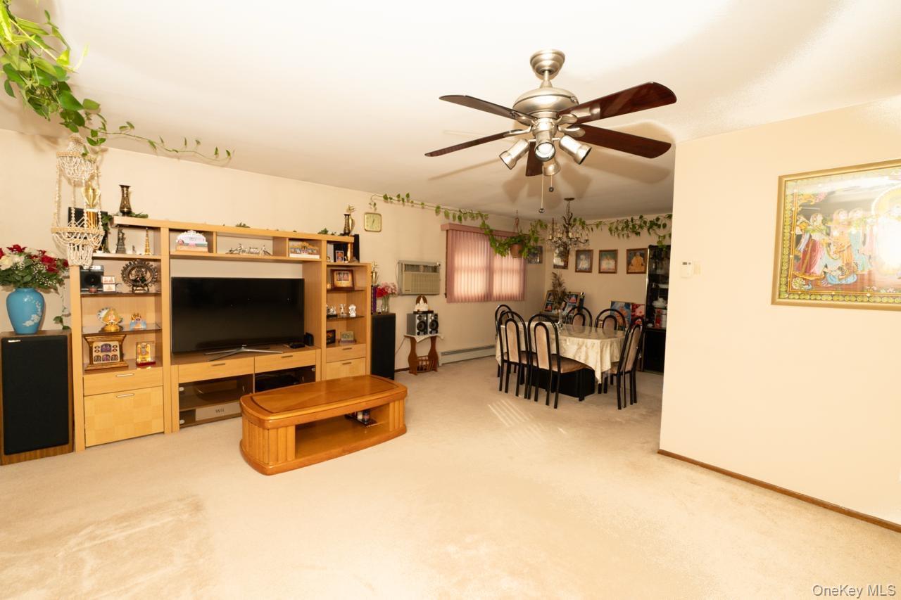 305 S 10th Street Property Photo 3