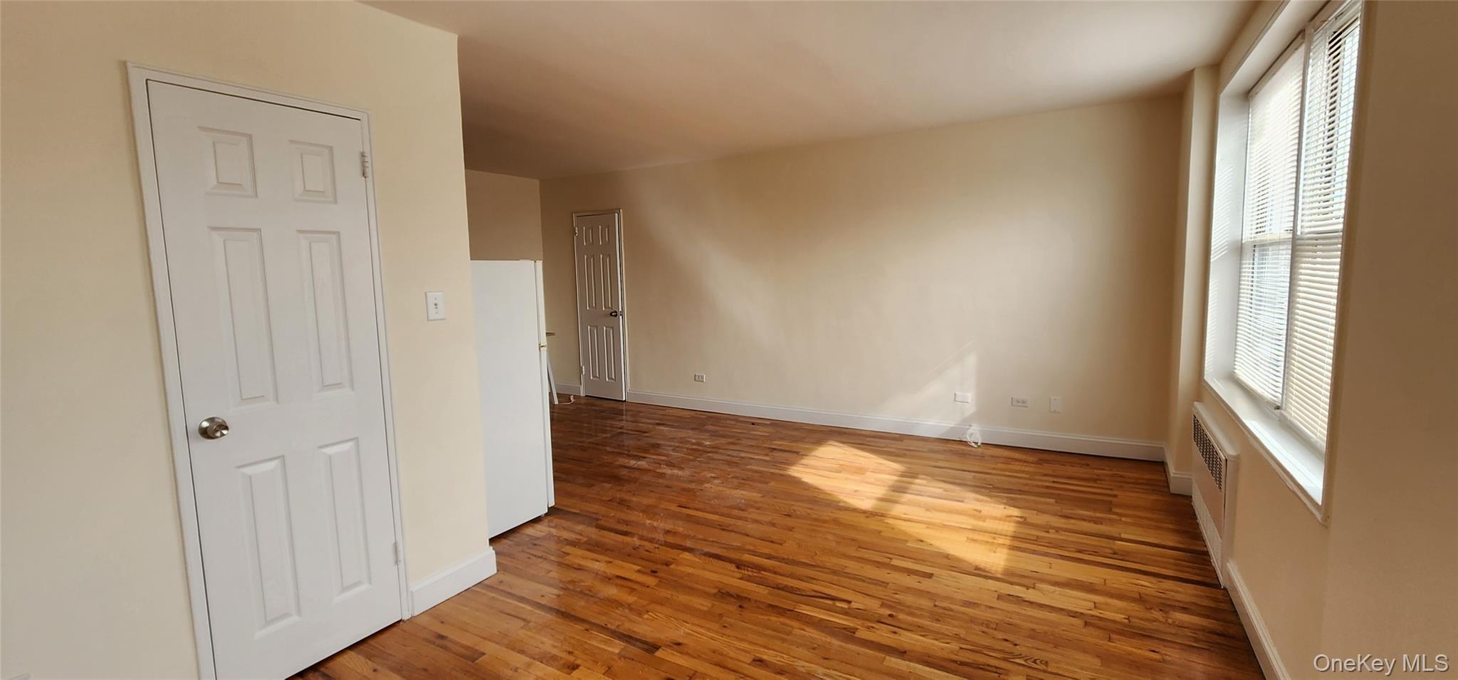 222-89 Braddock Ave 3-d Property Photo 5