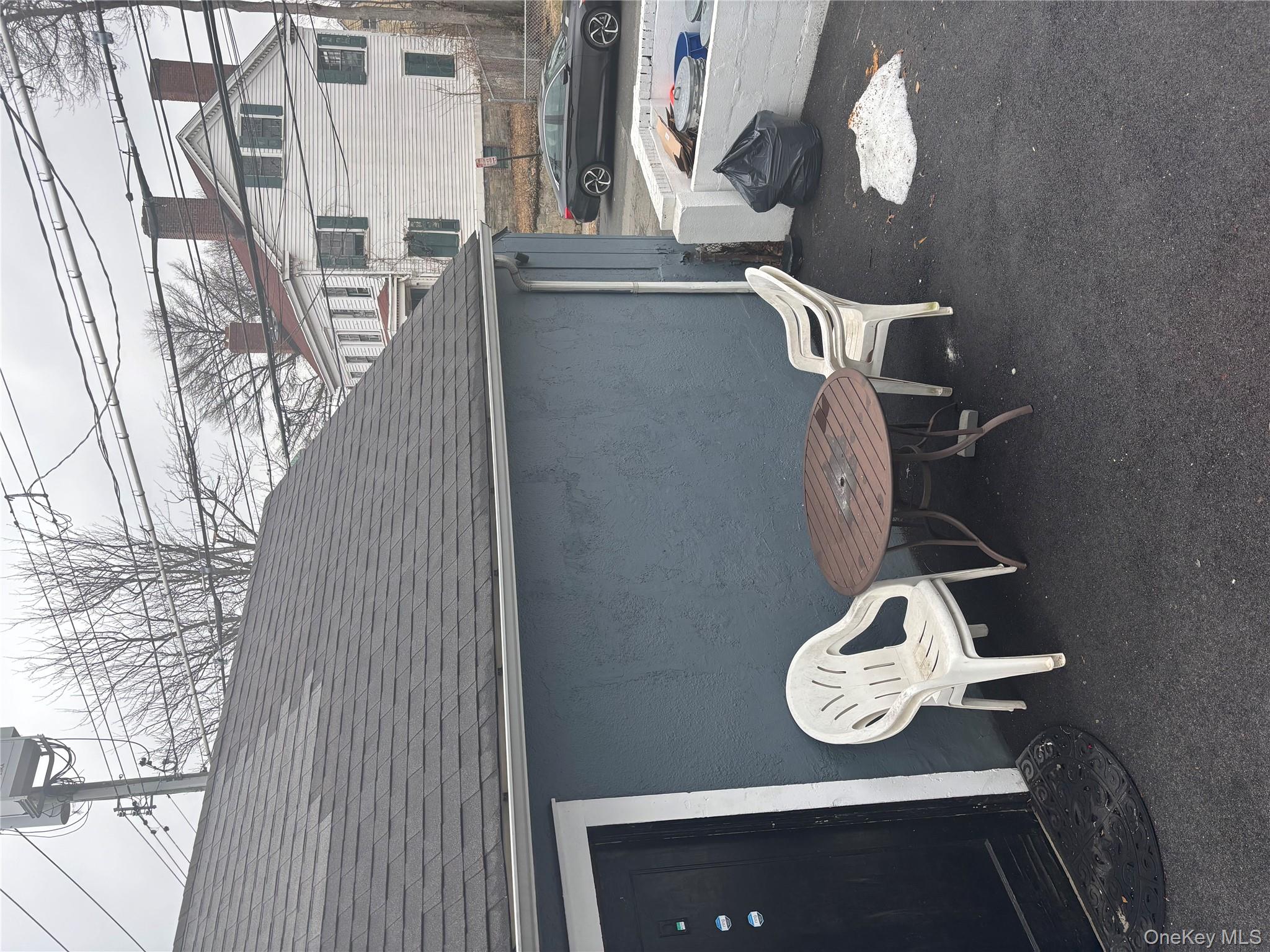 302 S 5th Avenue Property Photo 5