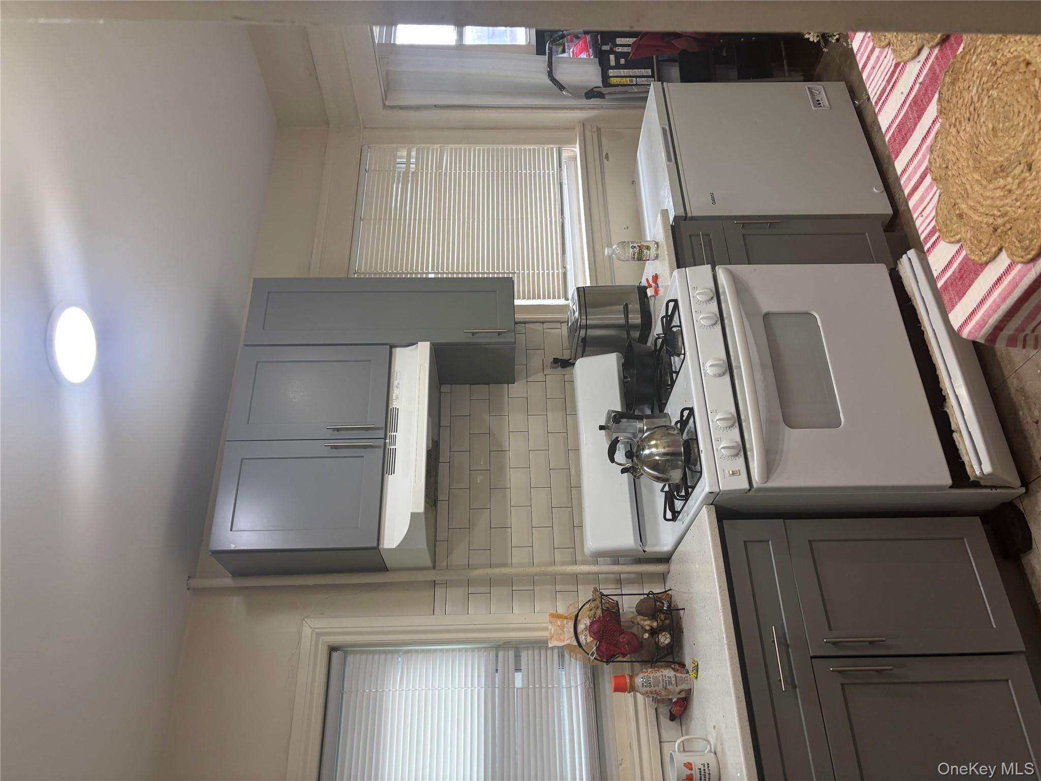 302 S 5th Avenue Property Photo 11