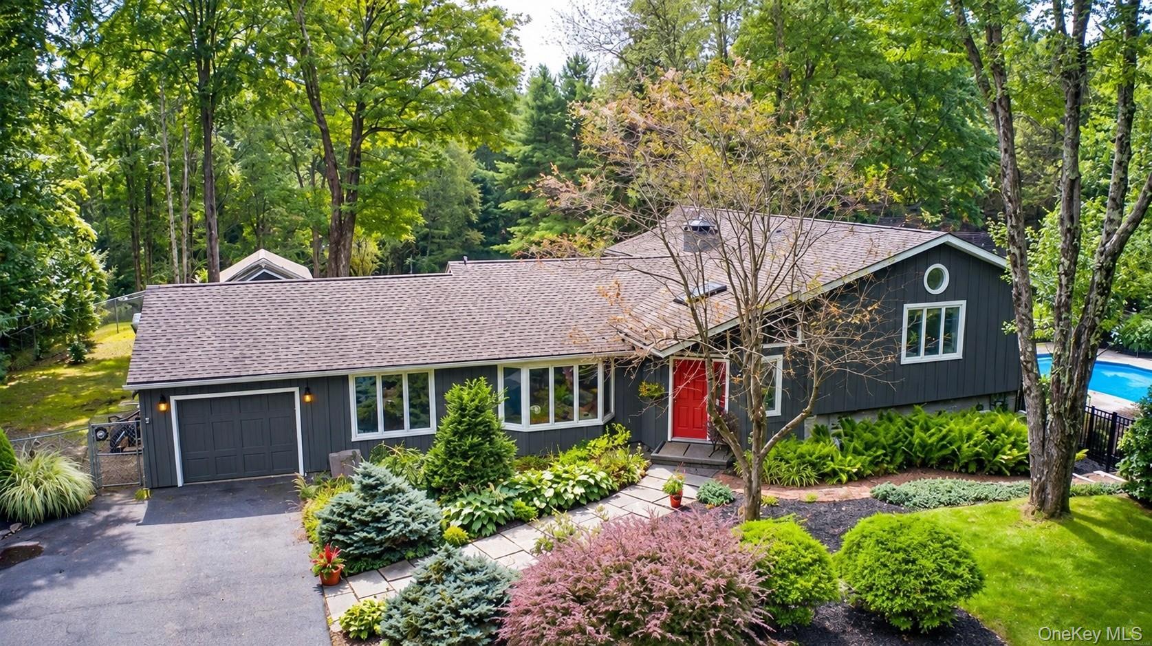 38 E Glen Wild Road Property Photo 1