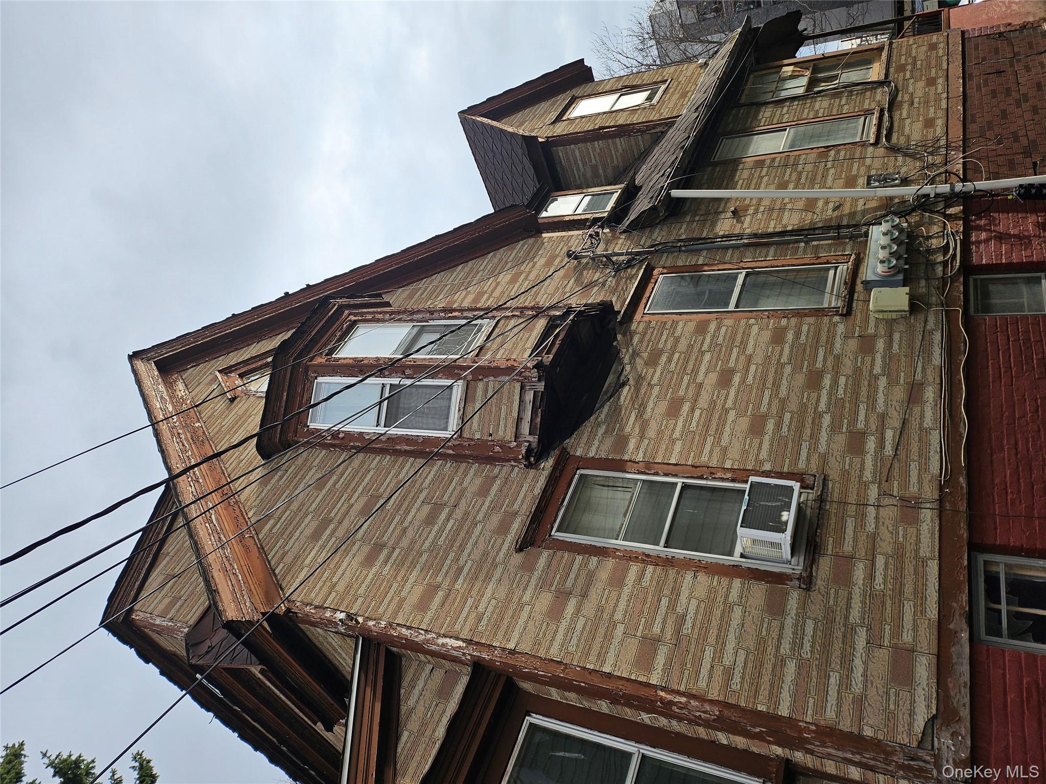 130 134 136 Oliver Avenue Property Photo 2