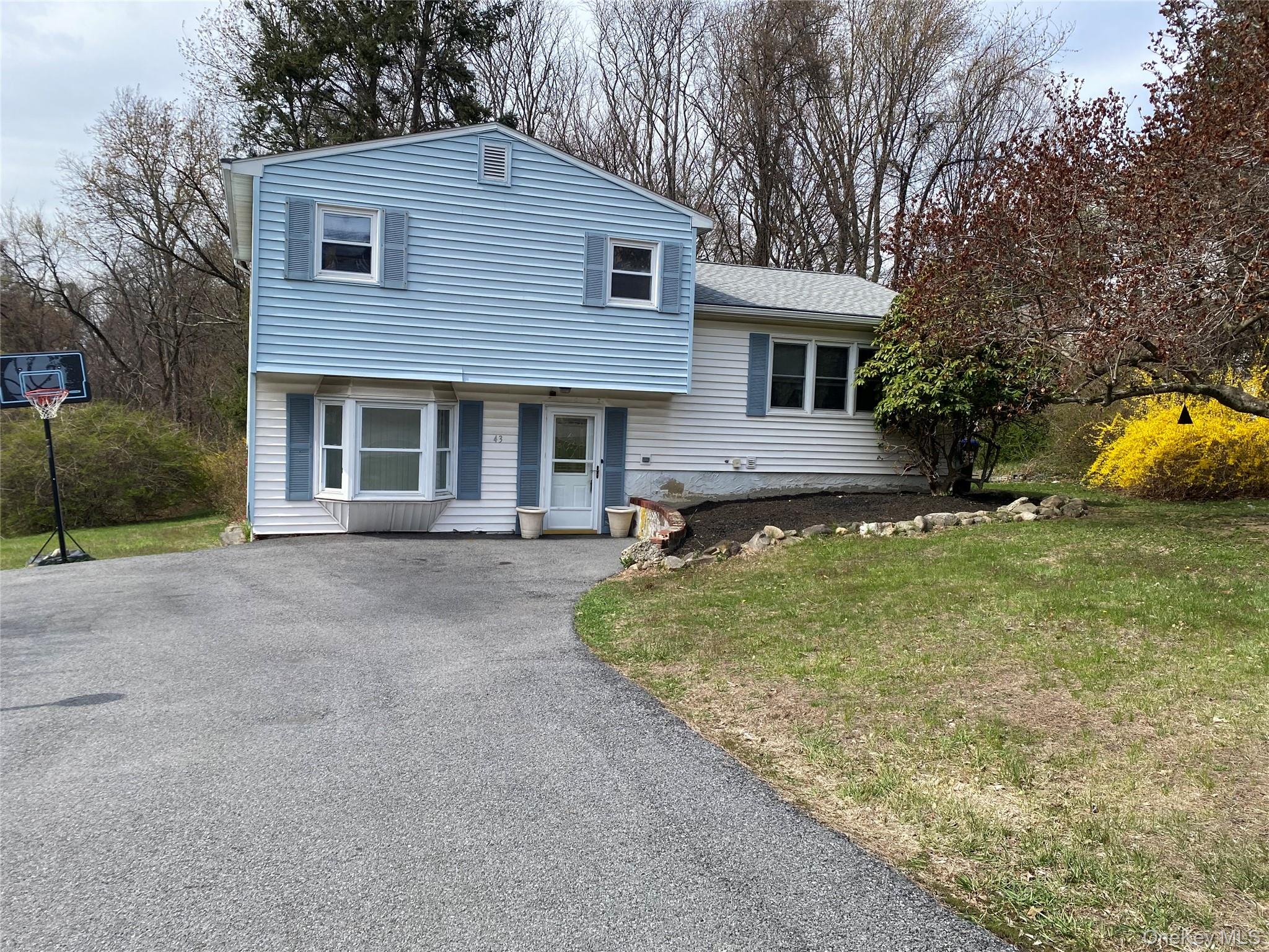 43 Duelk Avenue Property Photo 1