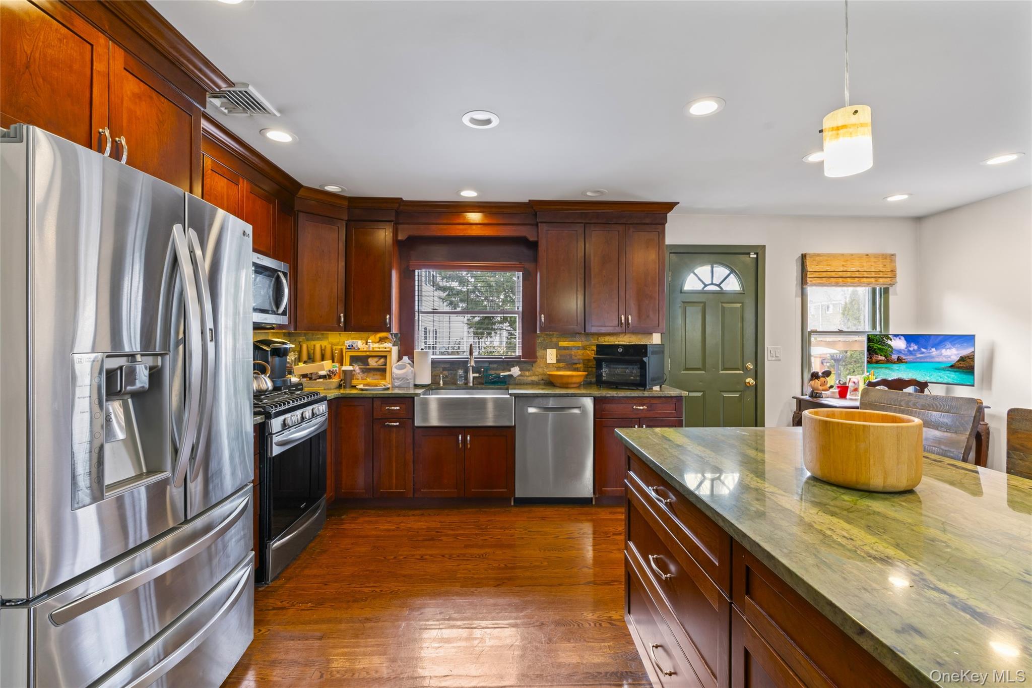 2 Burnett Avenue Property Photo 15