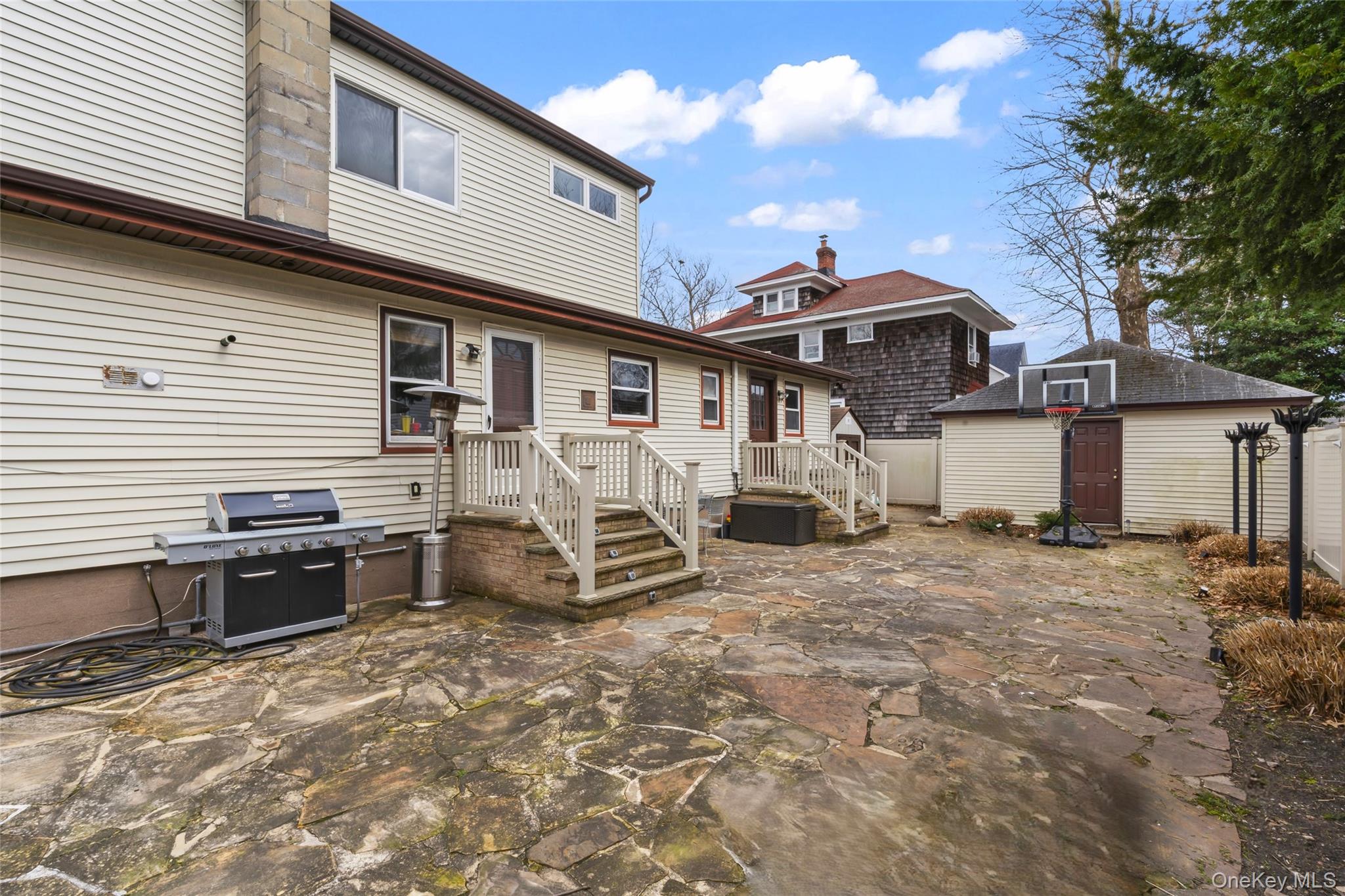 2 Burnett Avenue Property Photo 29