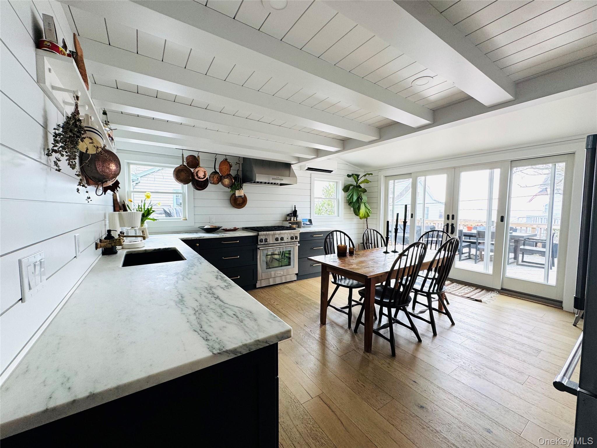 106 Oak Beach Road Property Photo 7