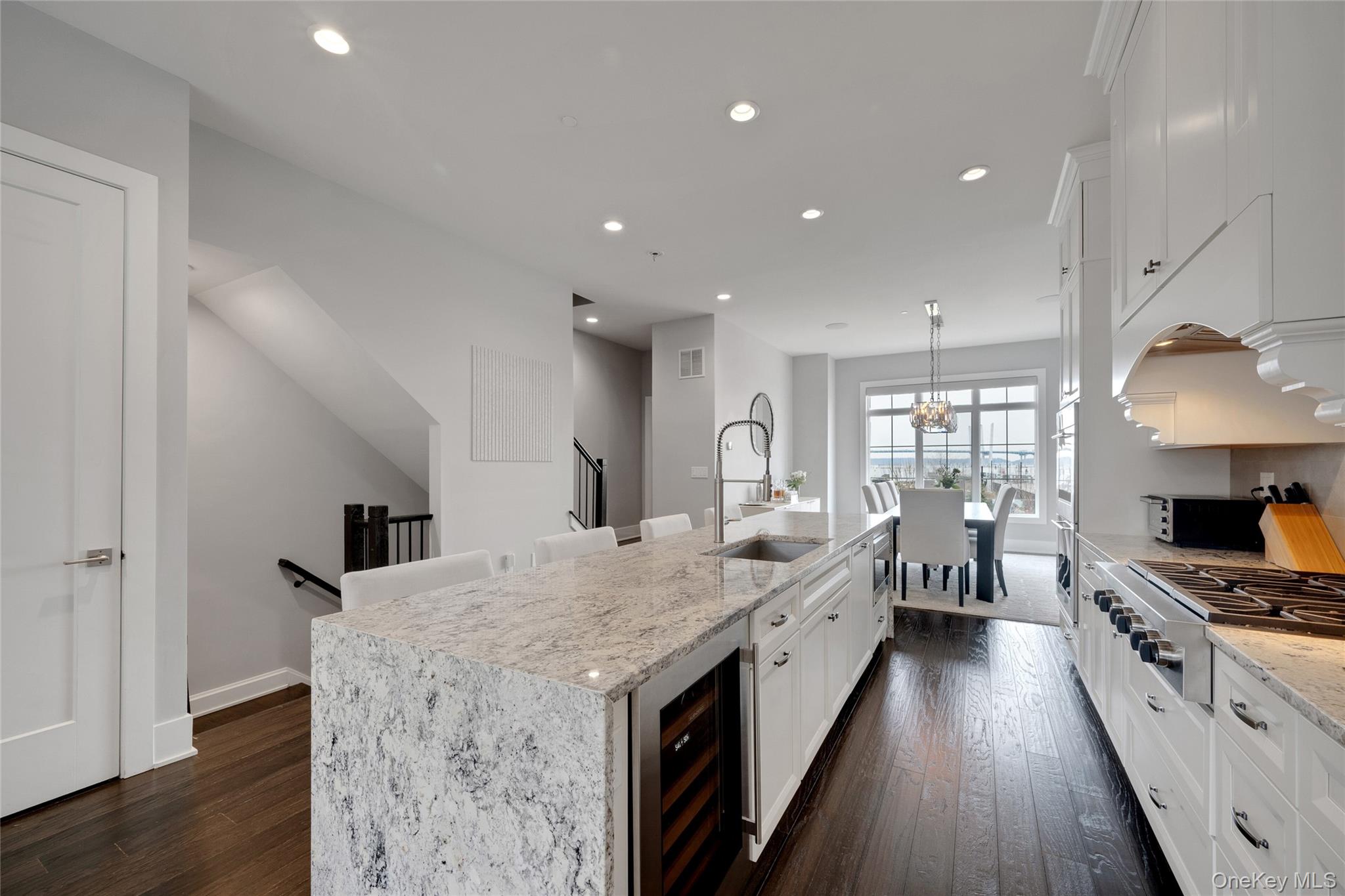 203 Palisades Boulevard Property Photo 14
