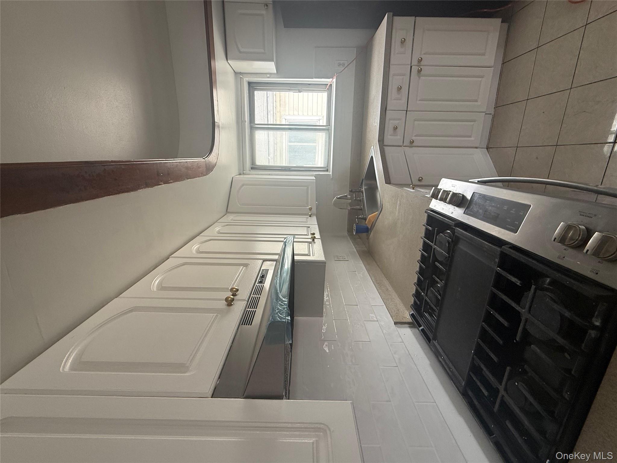 259-54 Craft Avenue 2 Property Photo 6