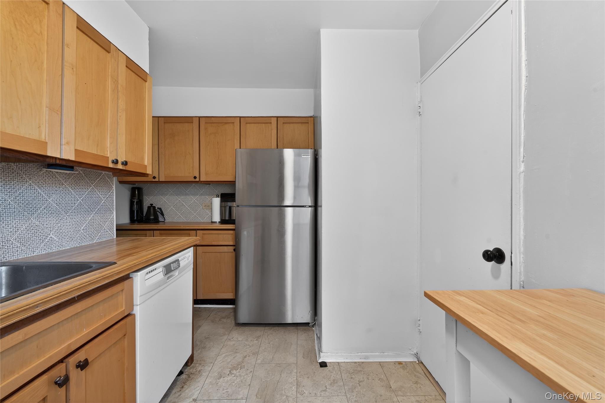 8385 116th Street 4l Property Photo 12