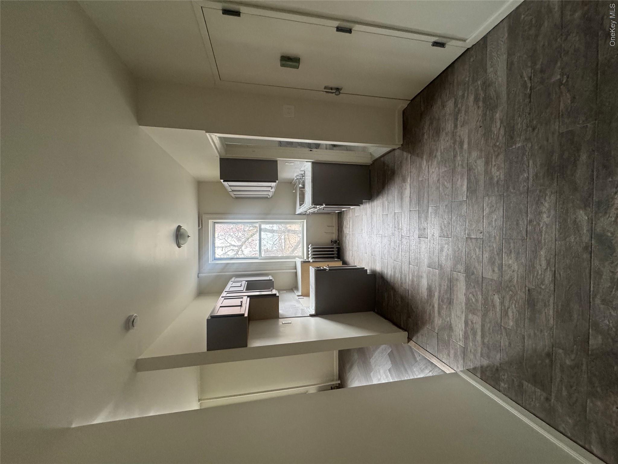 148 Lott St Property Photo 3
