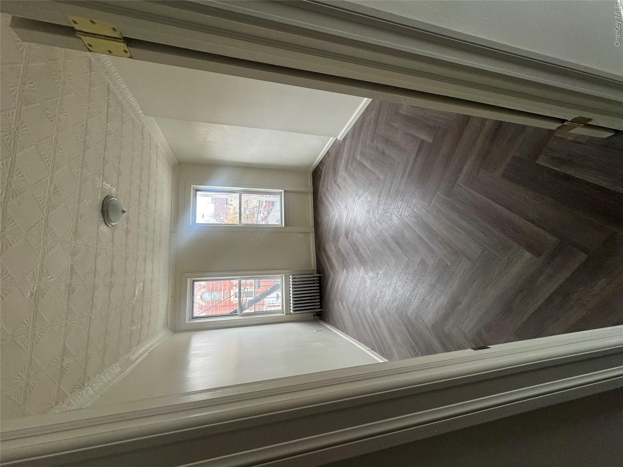 148 Lott St Property Photo 6