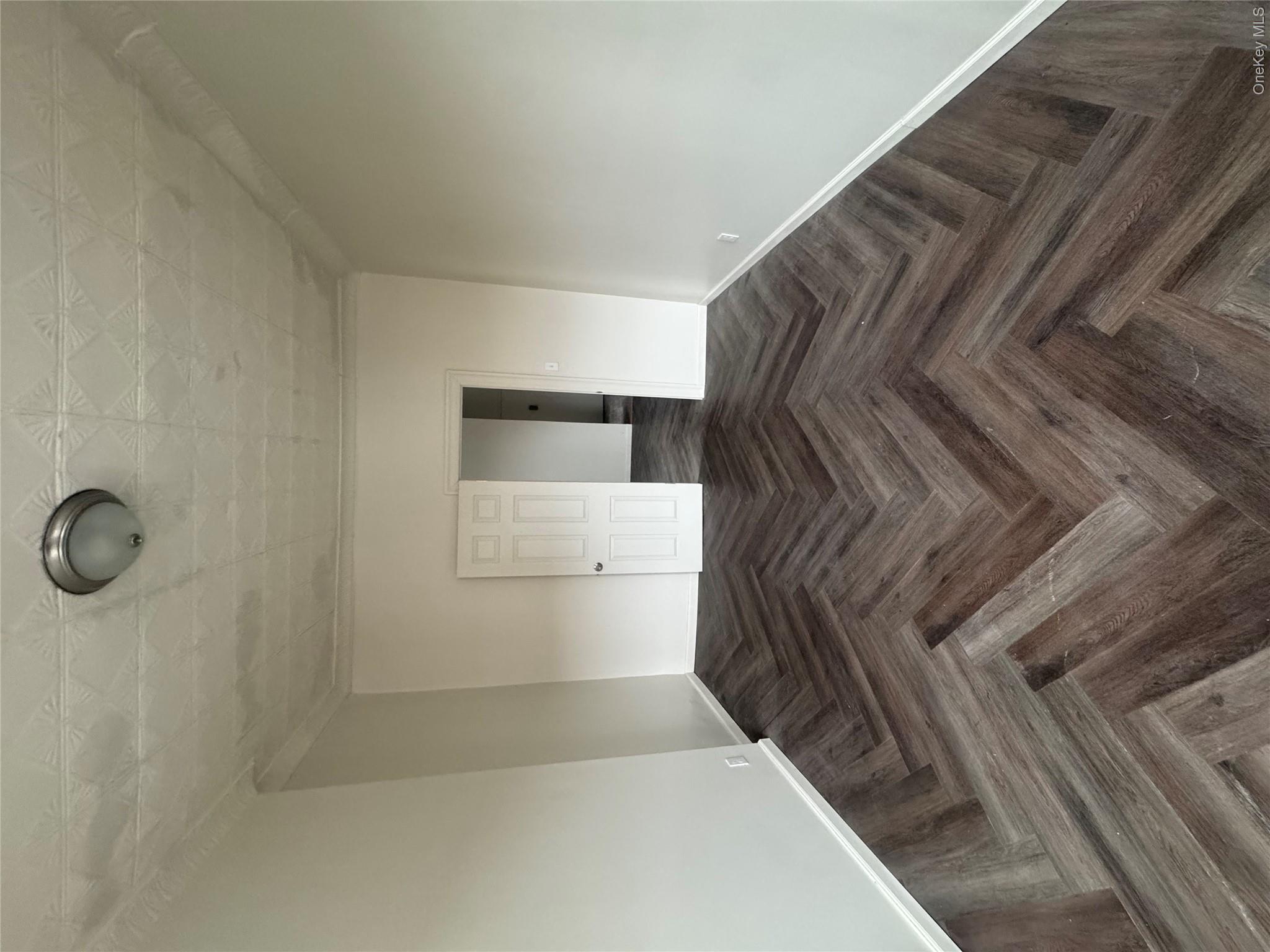 148 Lott St Property Photo 7