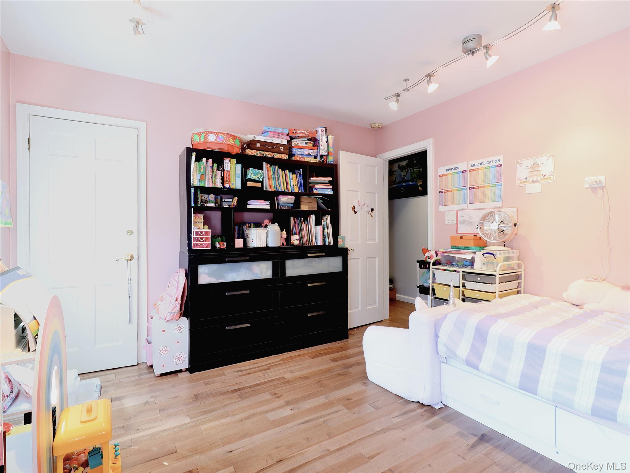6 Morris Lane Property Photo 20
