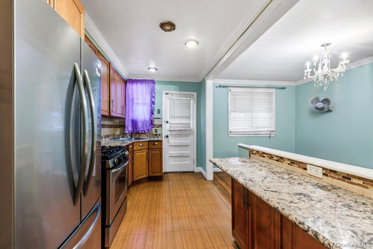 3241 Colden Avenue Property Photo 6