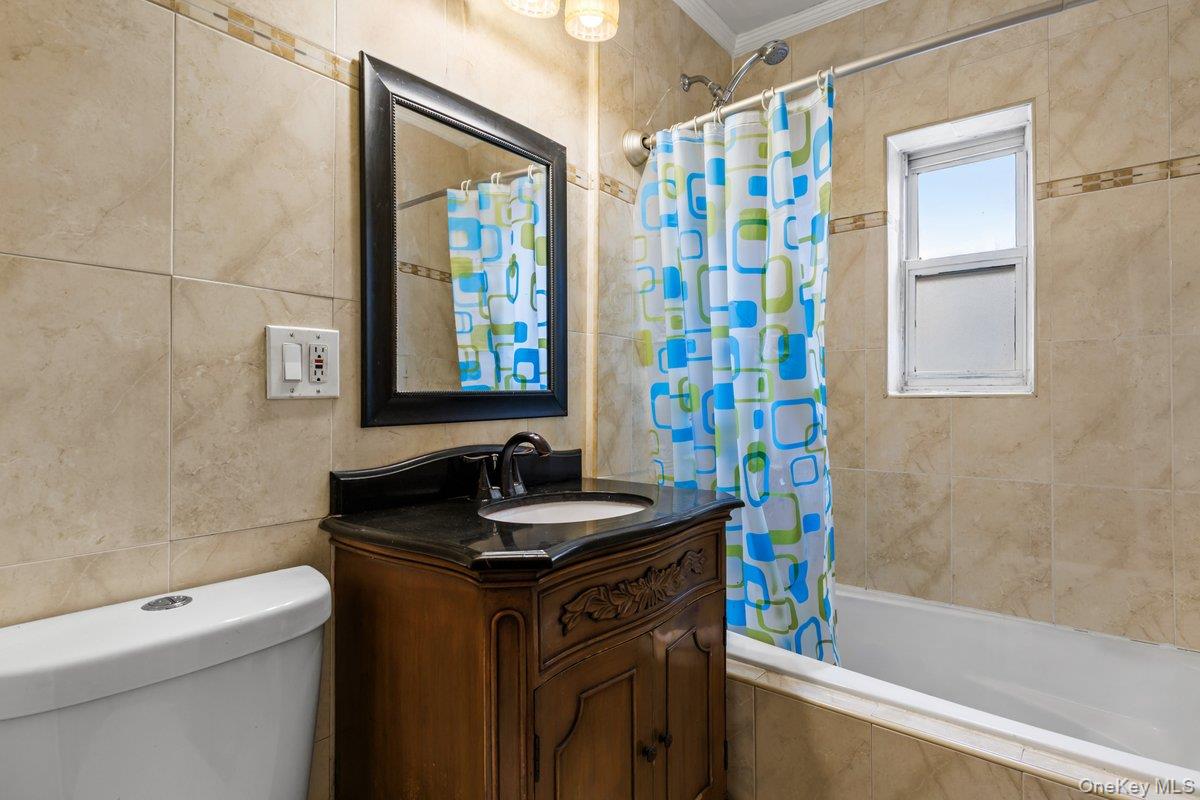 3241 Colden Avenue Property Photo 13
