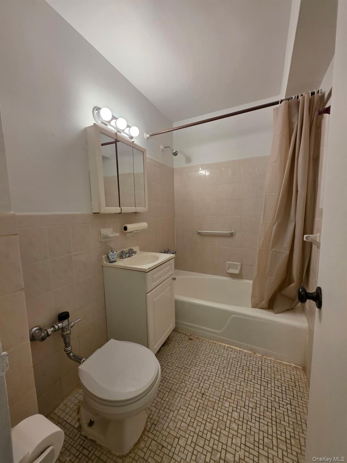 3119 Bailey Avenue 4f Property Photo 3
