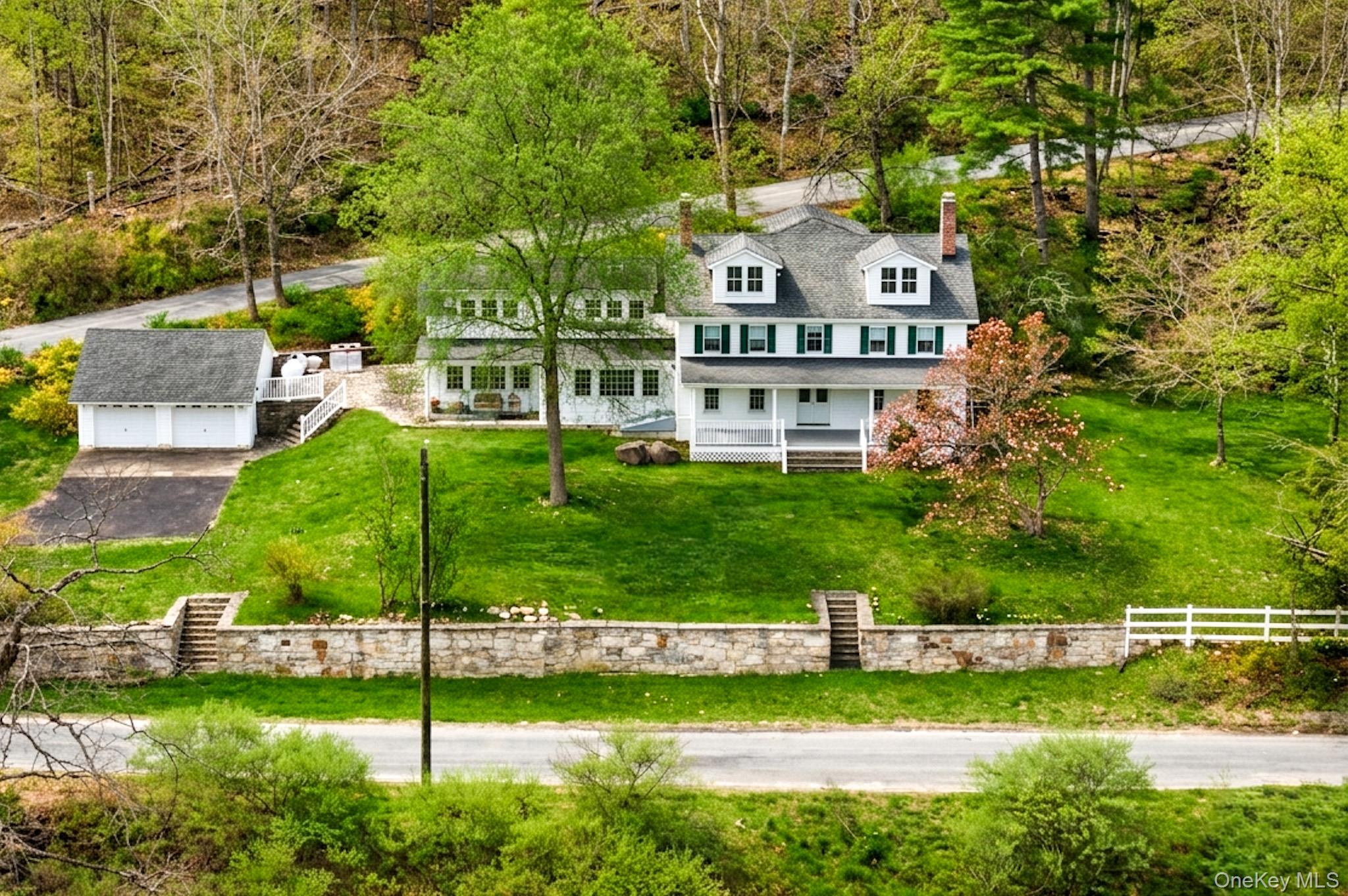 669 Mountain Road Property Photo 1