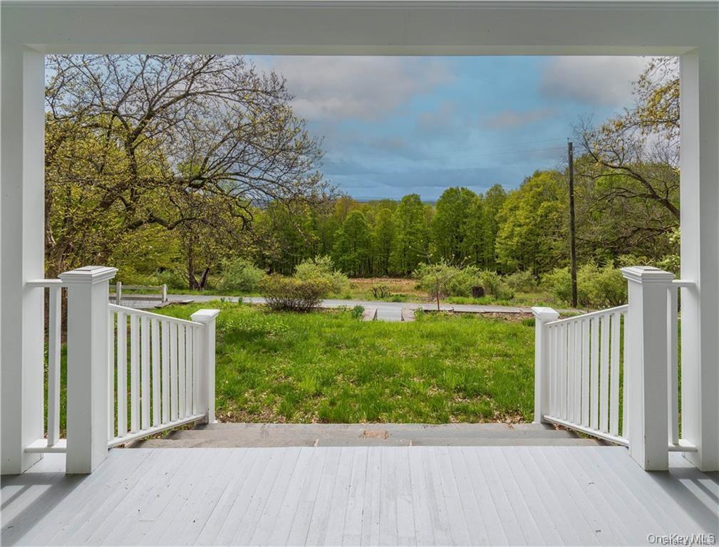 669 Mountain Road Property Photo 3