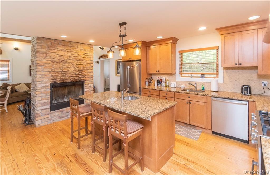 669 Mountain Road Property Photo 8
