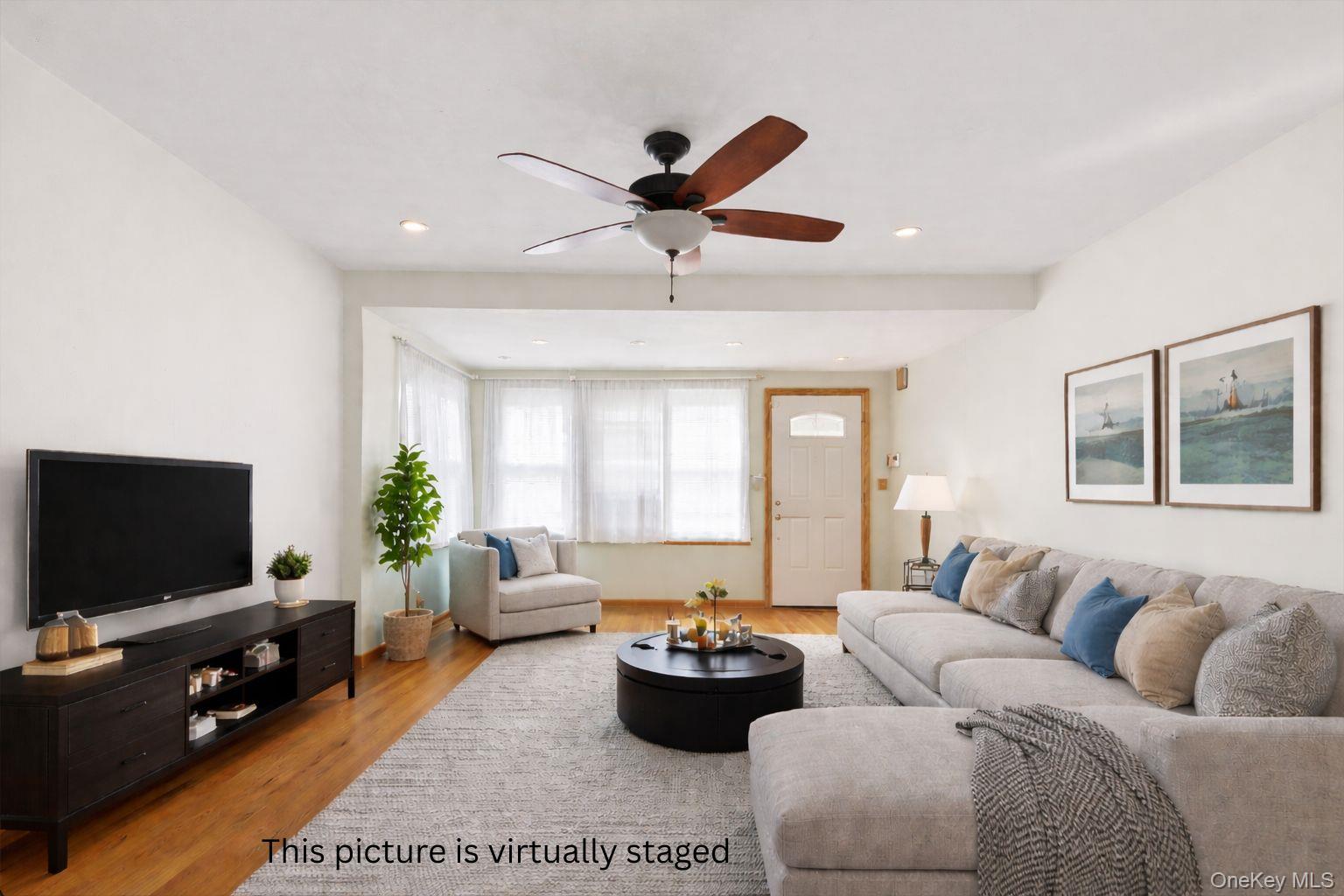 7535 60th Place Property Photo 1