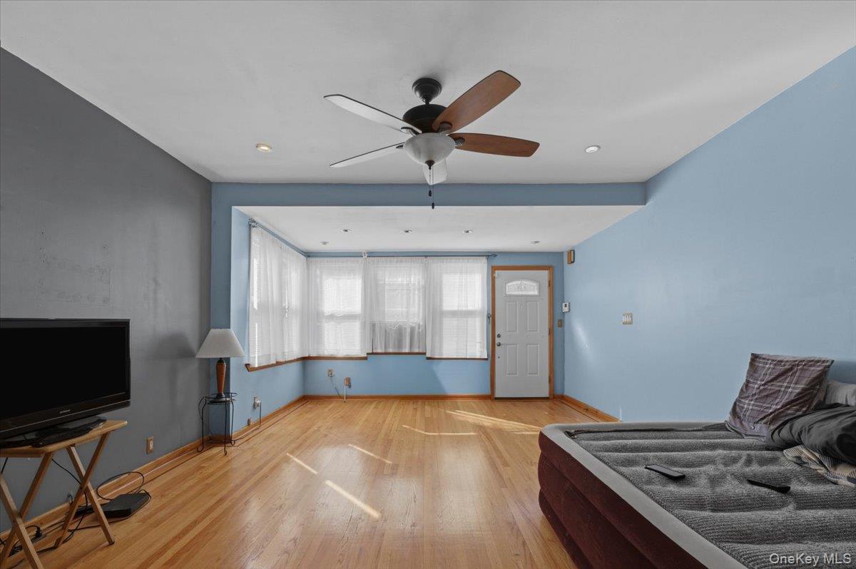7535 60th Place Property Photo 6