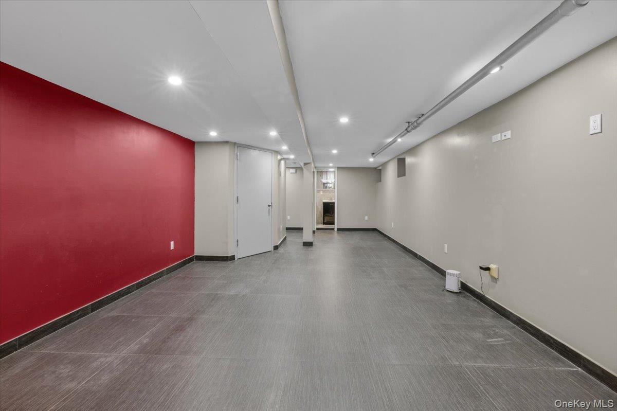 7535 60th Place Property Photo 20