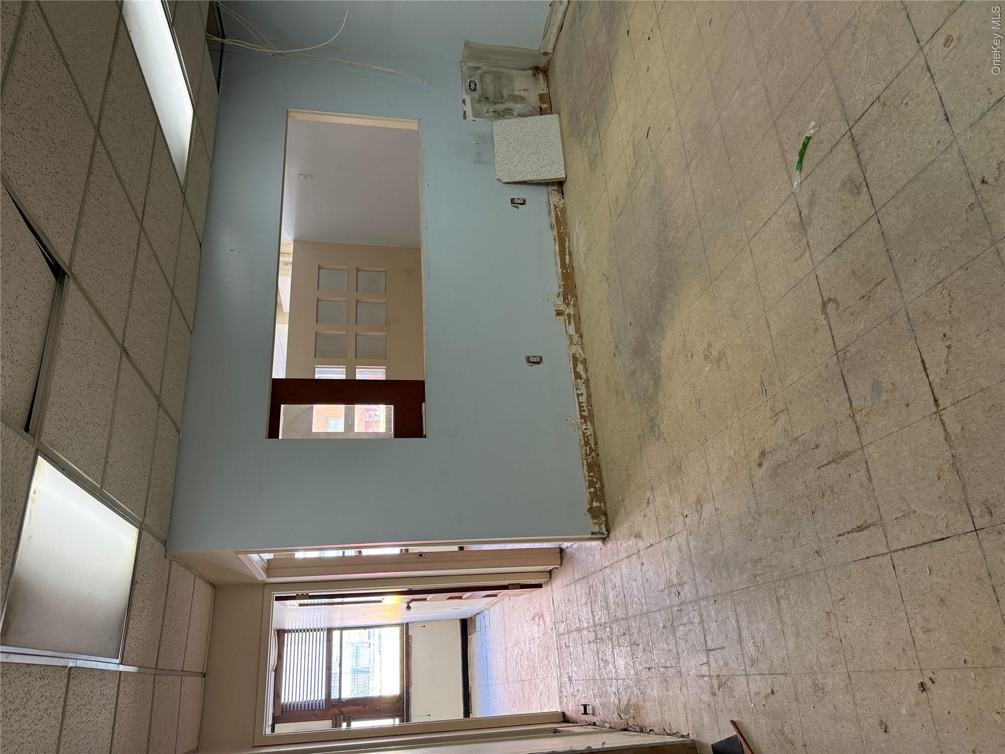 13526 Roosevelt Avenue 2f Property Photo 3