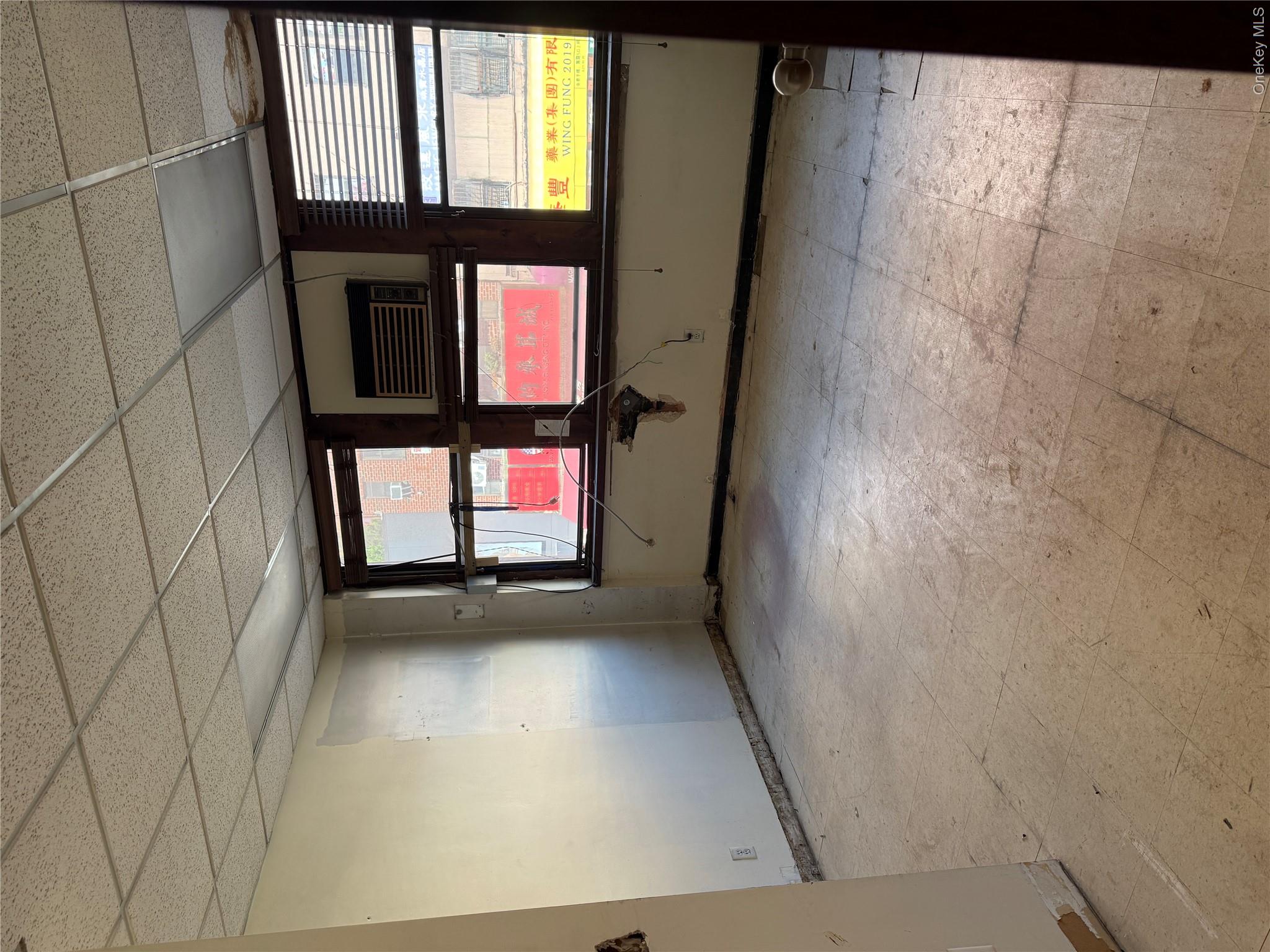 13526 Roosevelt Avenue 2f Property Photo 5