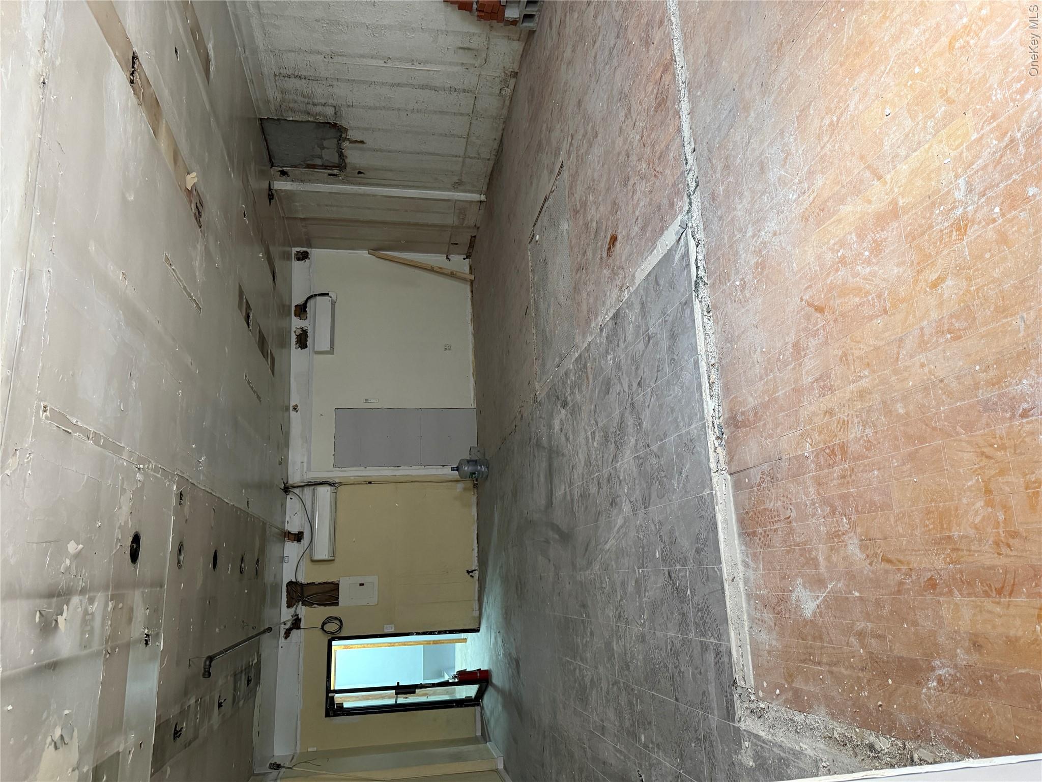 13526 Roosevelt Avenue 2f Property Photo 9