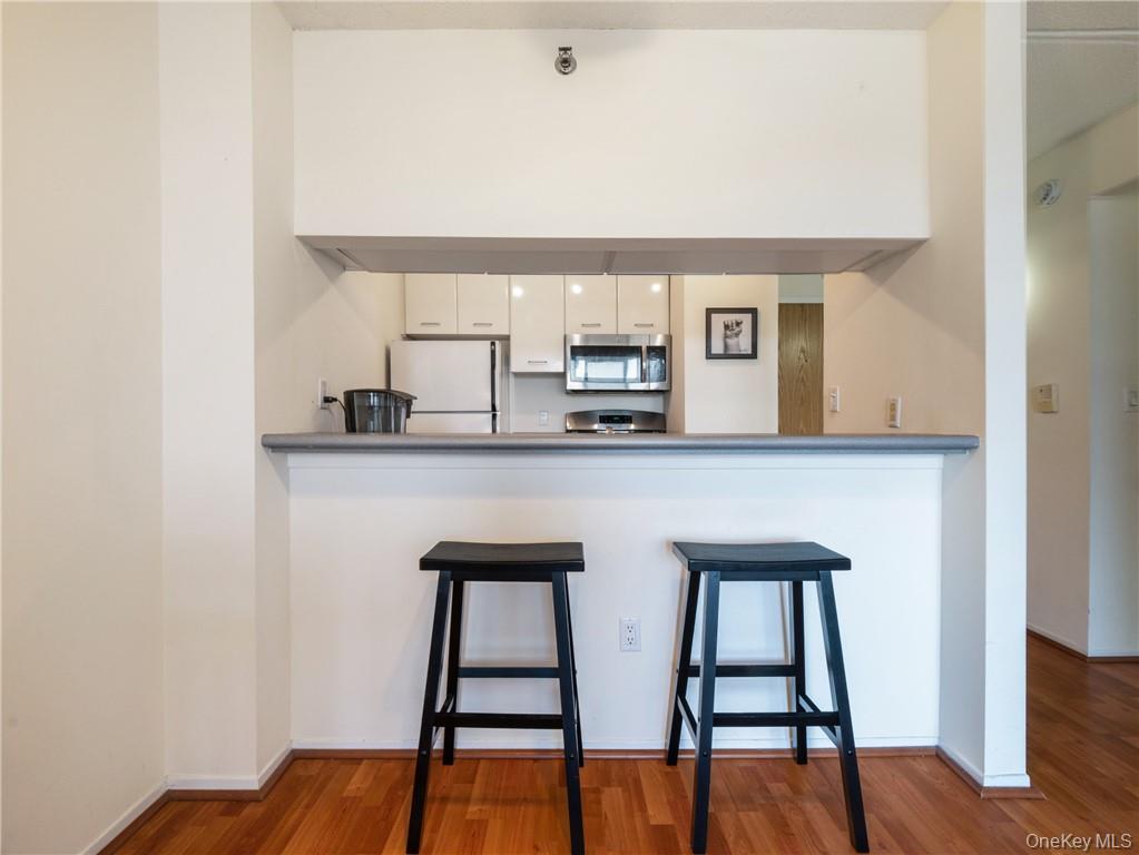 4 Martine Avenue 514 Property Photo 14