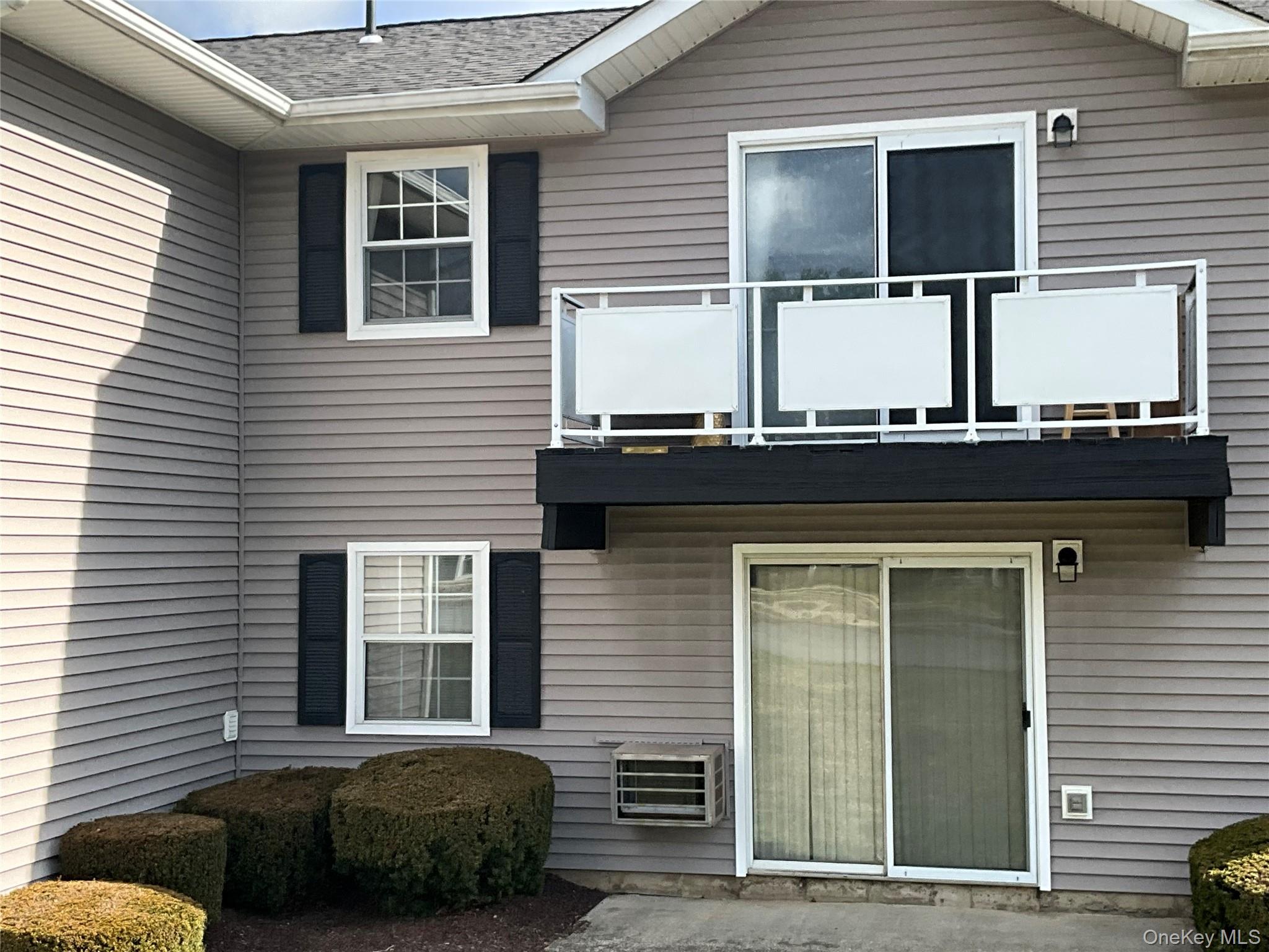 100 Hillside Drive B10 Property Photo 8