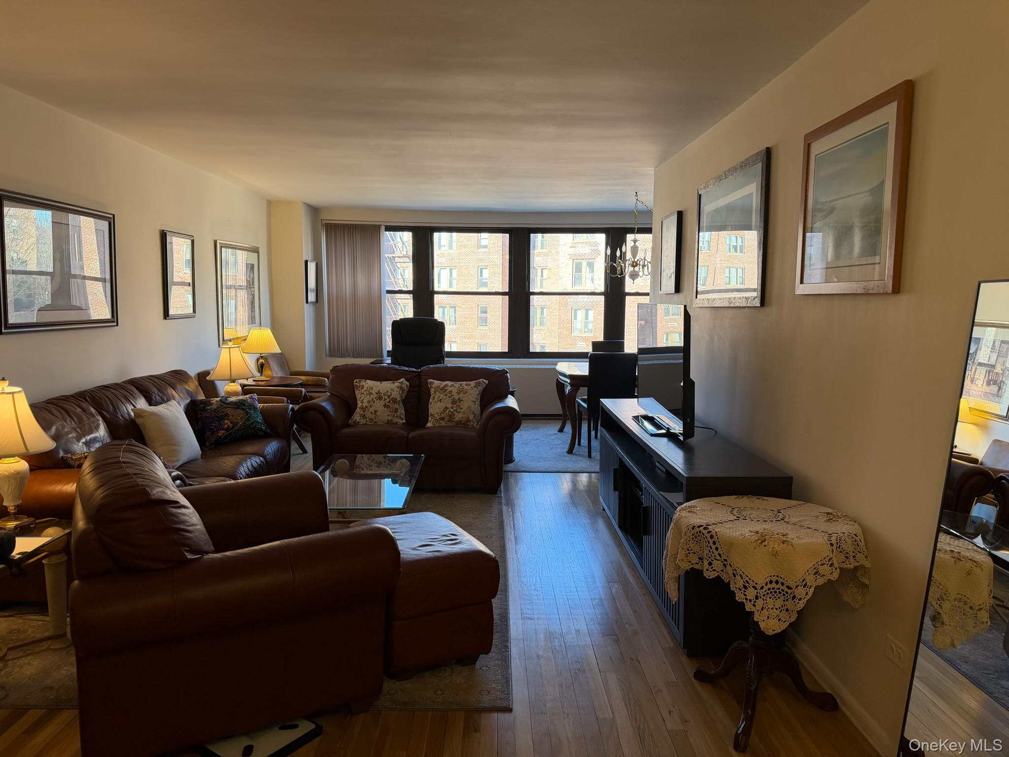 209-39 23 Ave 4k Property Photo 4