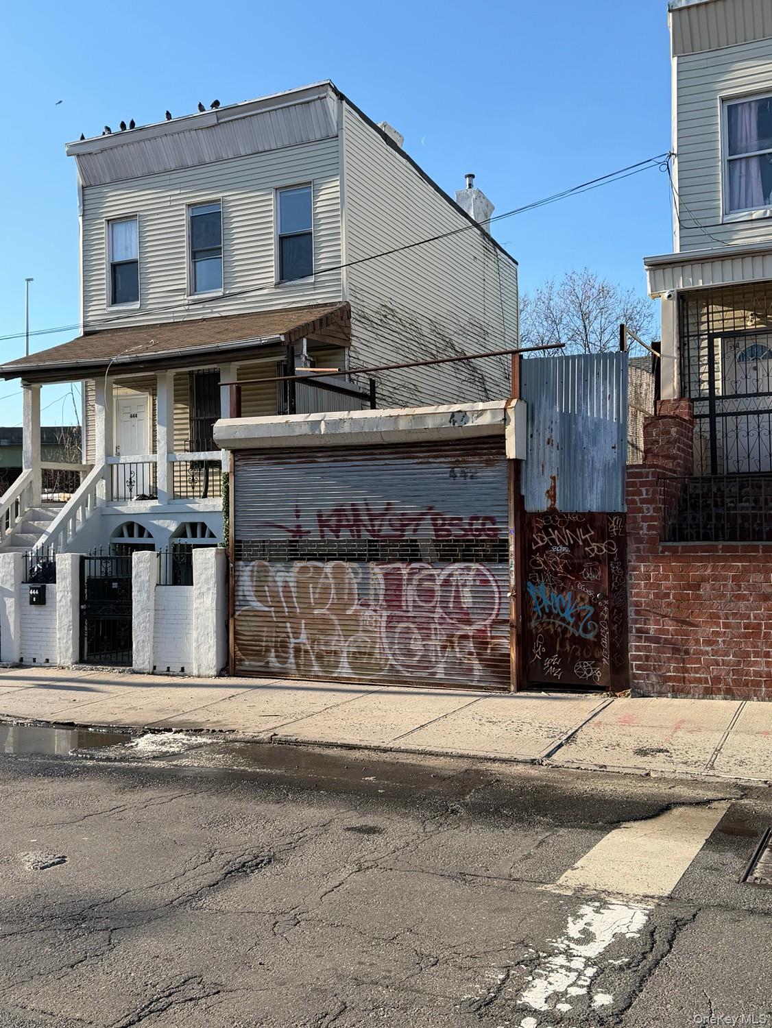 442 E 175th Street Property Photo 3