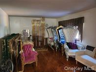 35 Mulford Place Property Photo 13