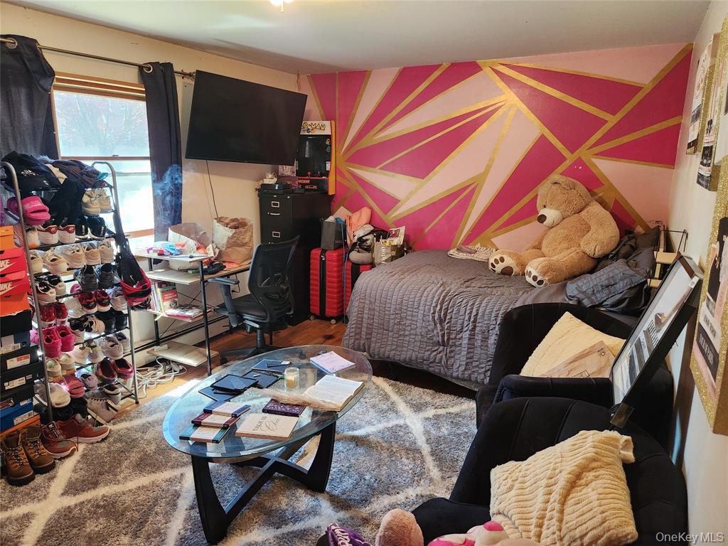 35 Mulford Place Property Photo 15