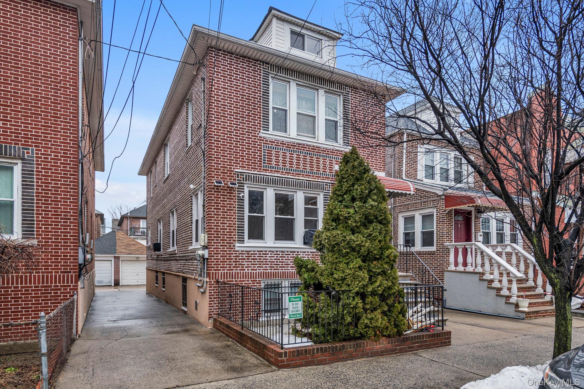 1730 Colden Avenue Property Photo 2