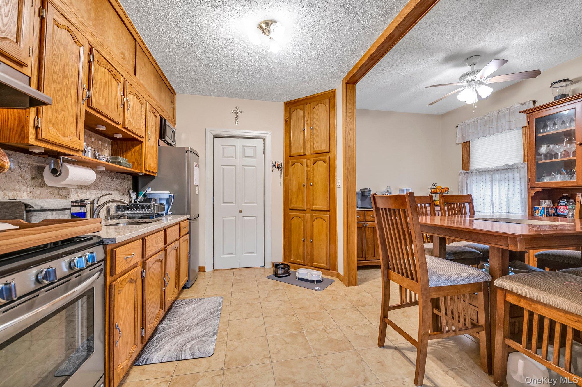 1730 Colden Avenue Property Photo 5