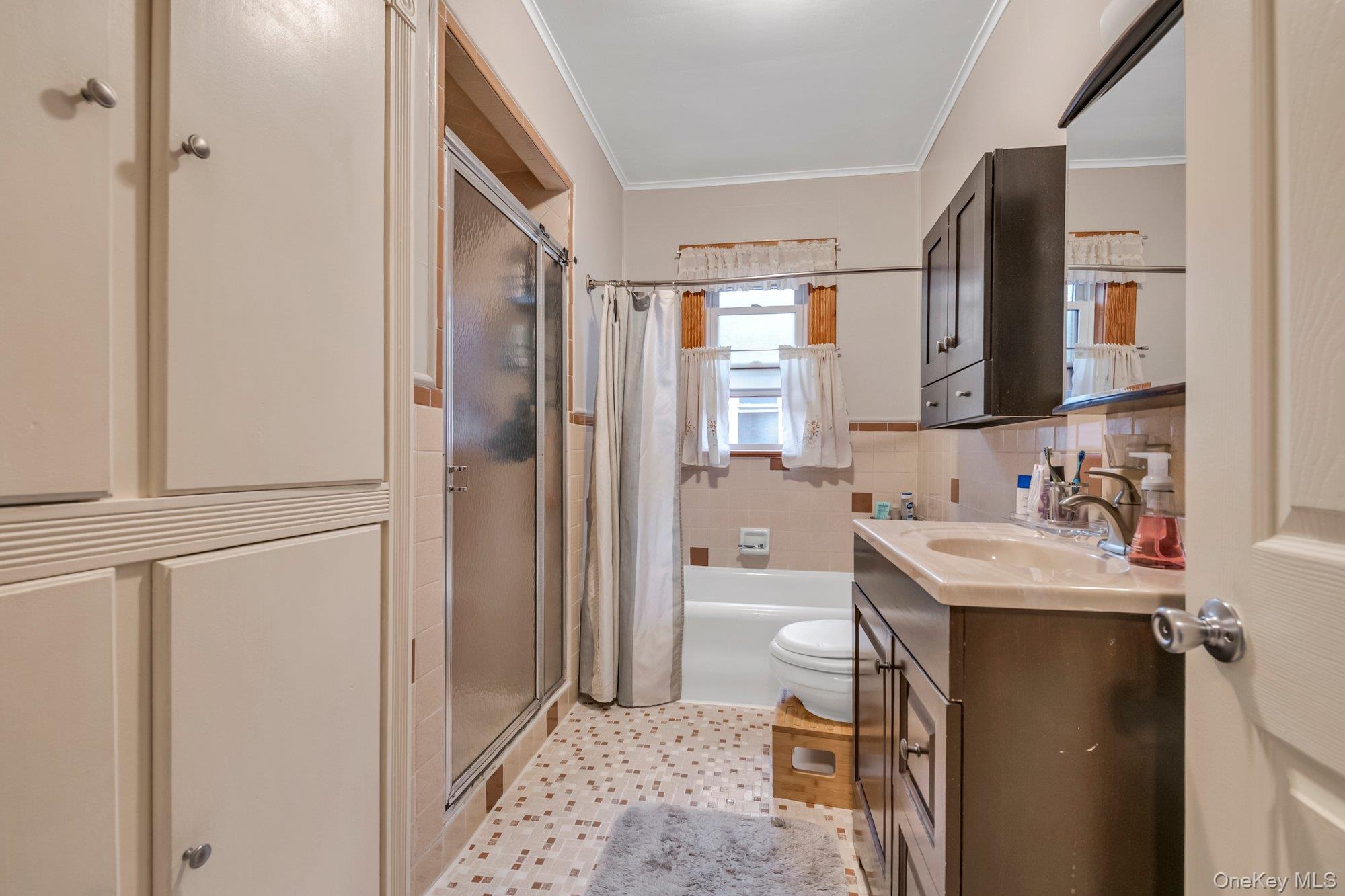 1730 Colden Avenue Property Photo 13