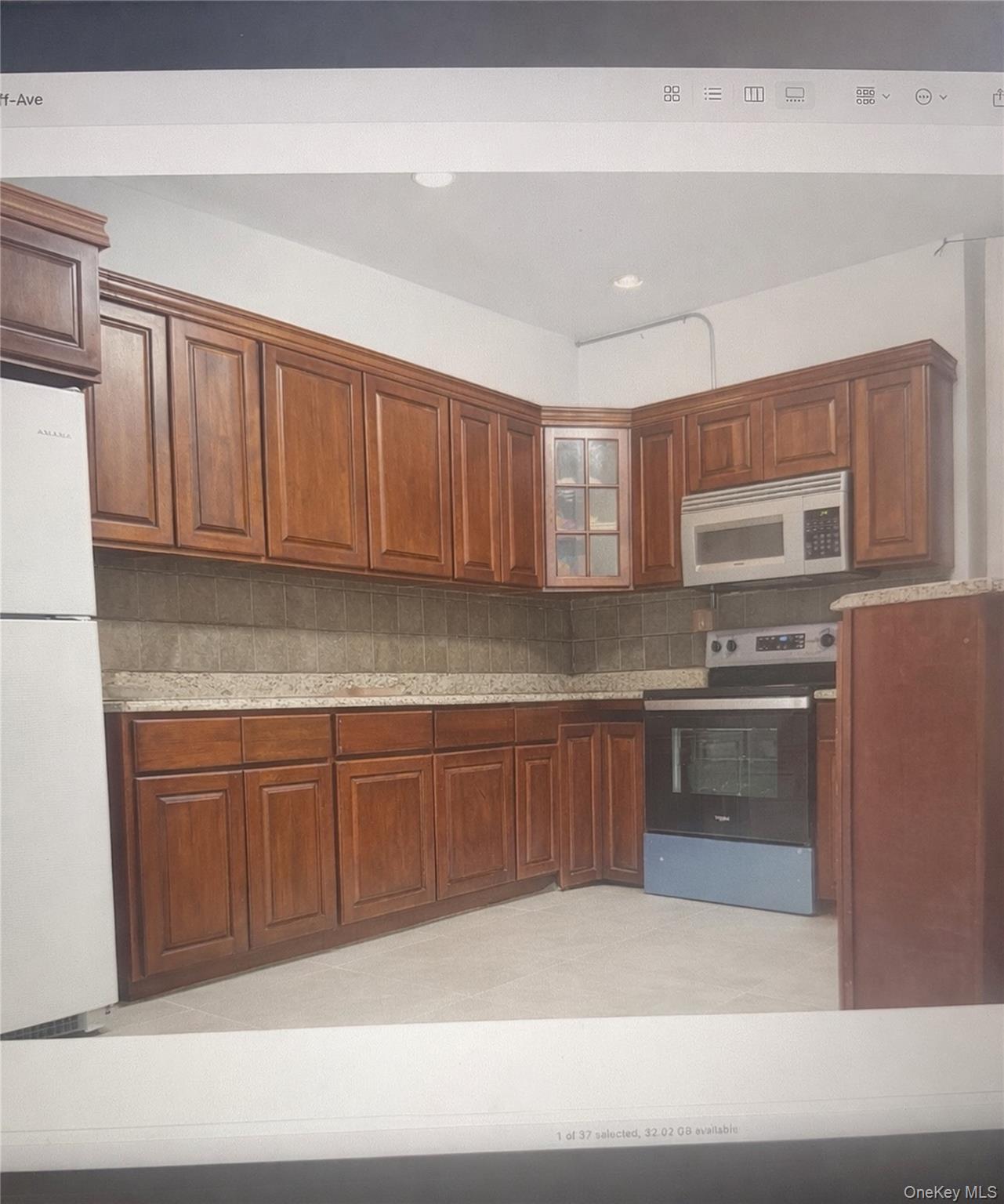 137 Wyckoff Avenue Property Photo 6