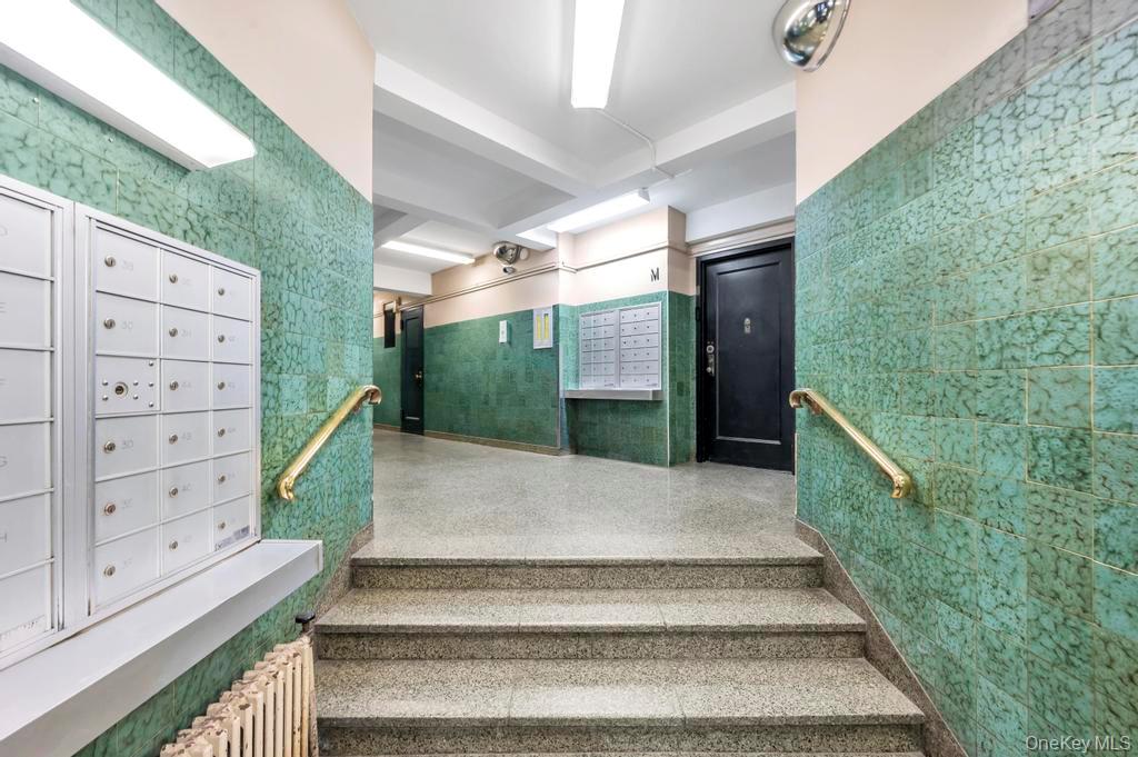 1690 Metropolitan Avenue 1e Property Photo 15