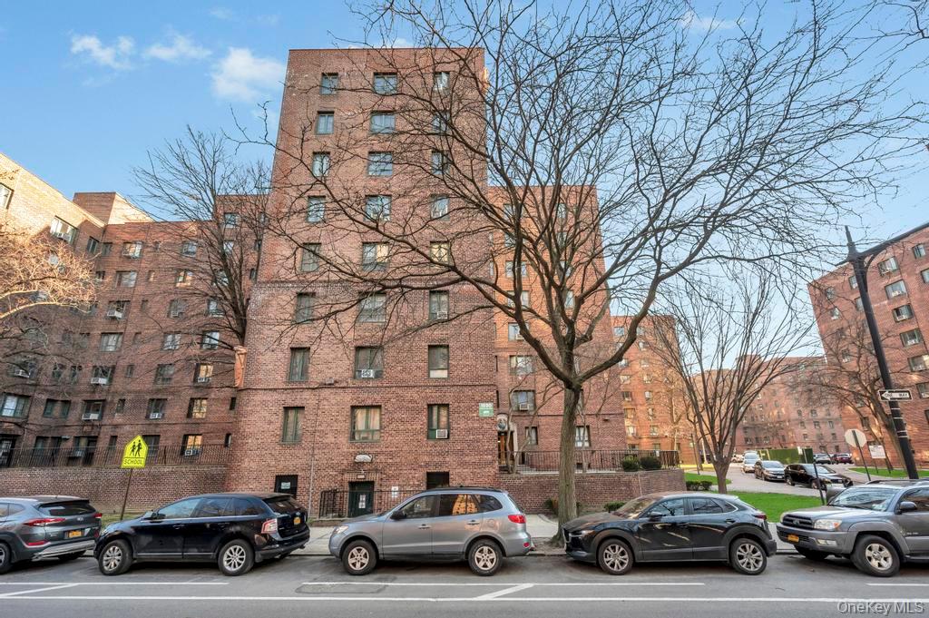 1690 Metropolitan Avenue 1e Property Photo 18