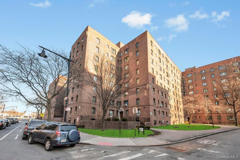 1690 Metropolitan Avenue 1e Property Photo 19