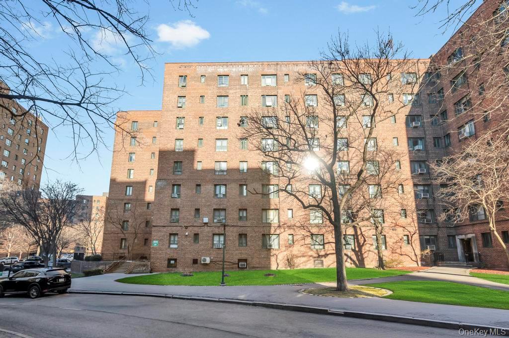 1690 Metropolitan Avenue 1e Property Photo 20