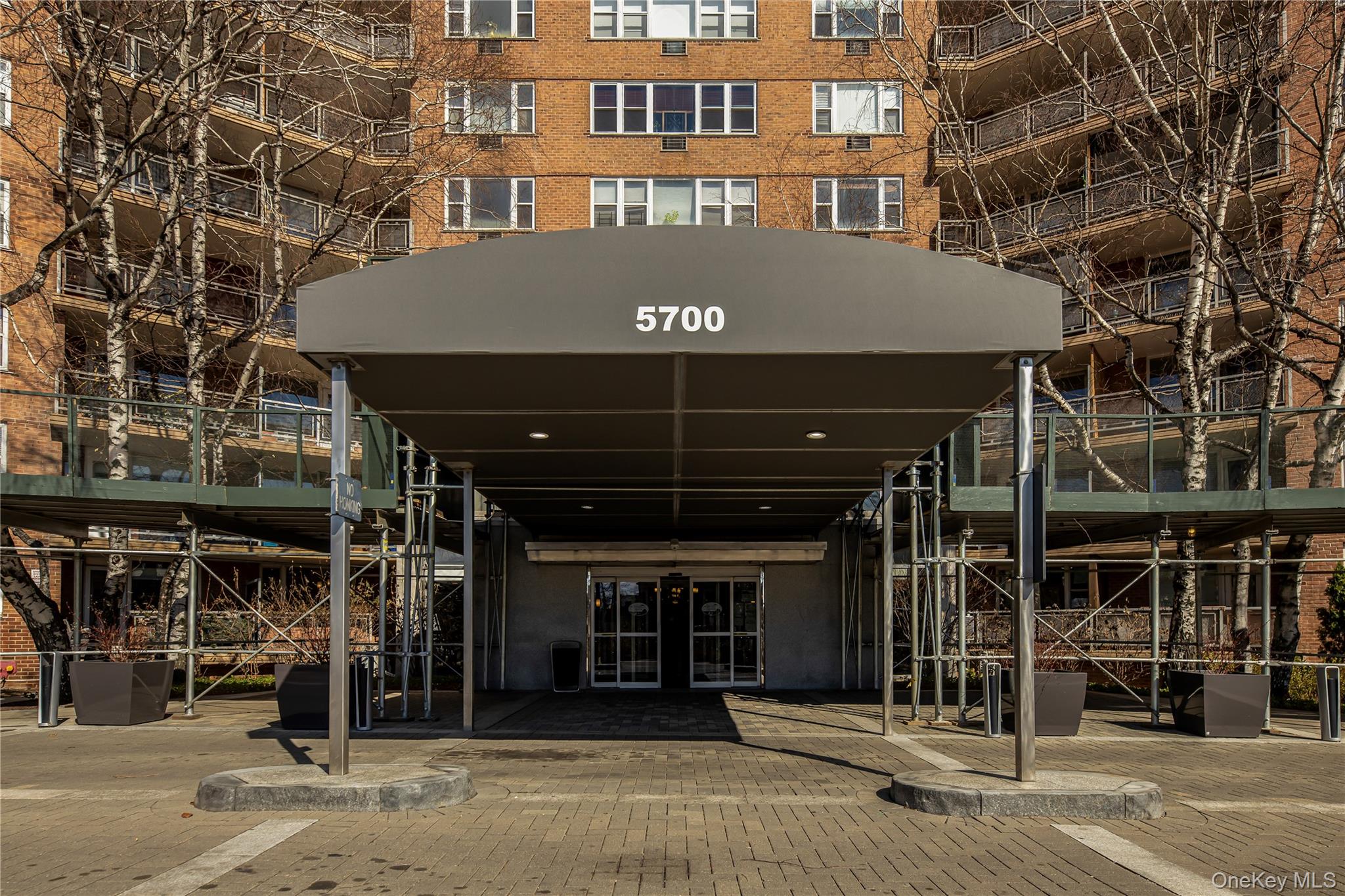 5700 Arlington Avenue 2D Property Photo 1