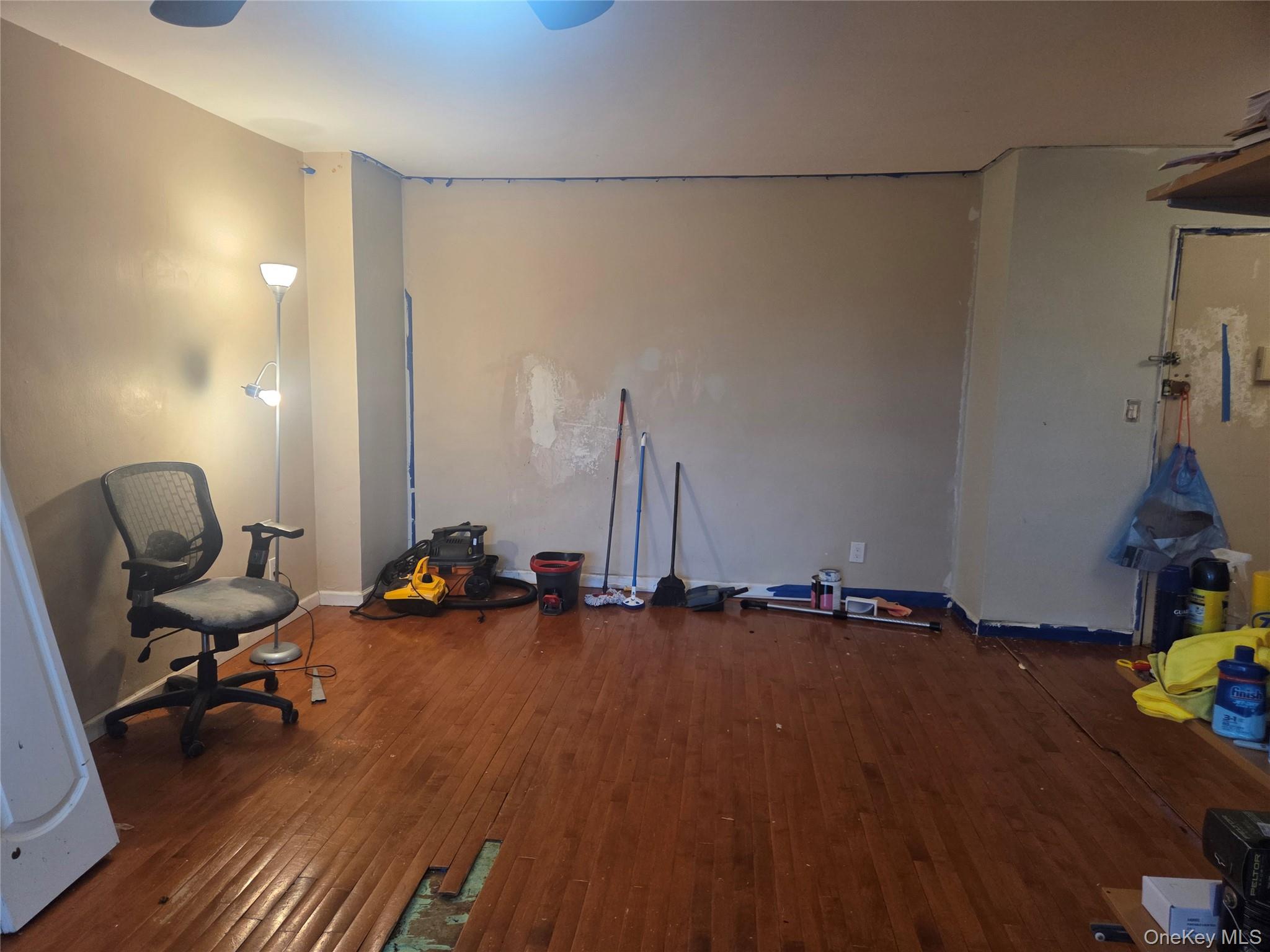 5700 Arlington Avenue 2d Property Photo 4