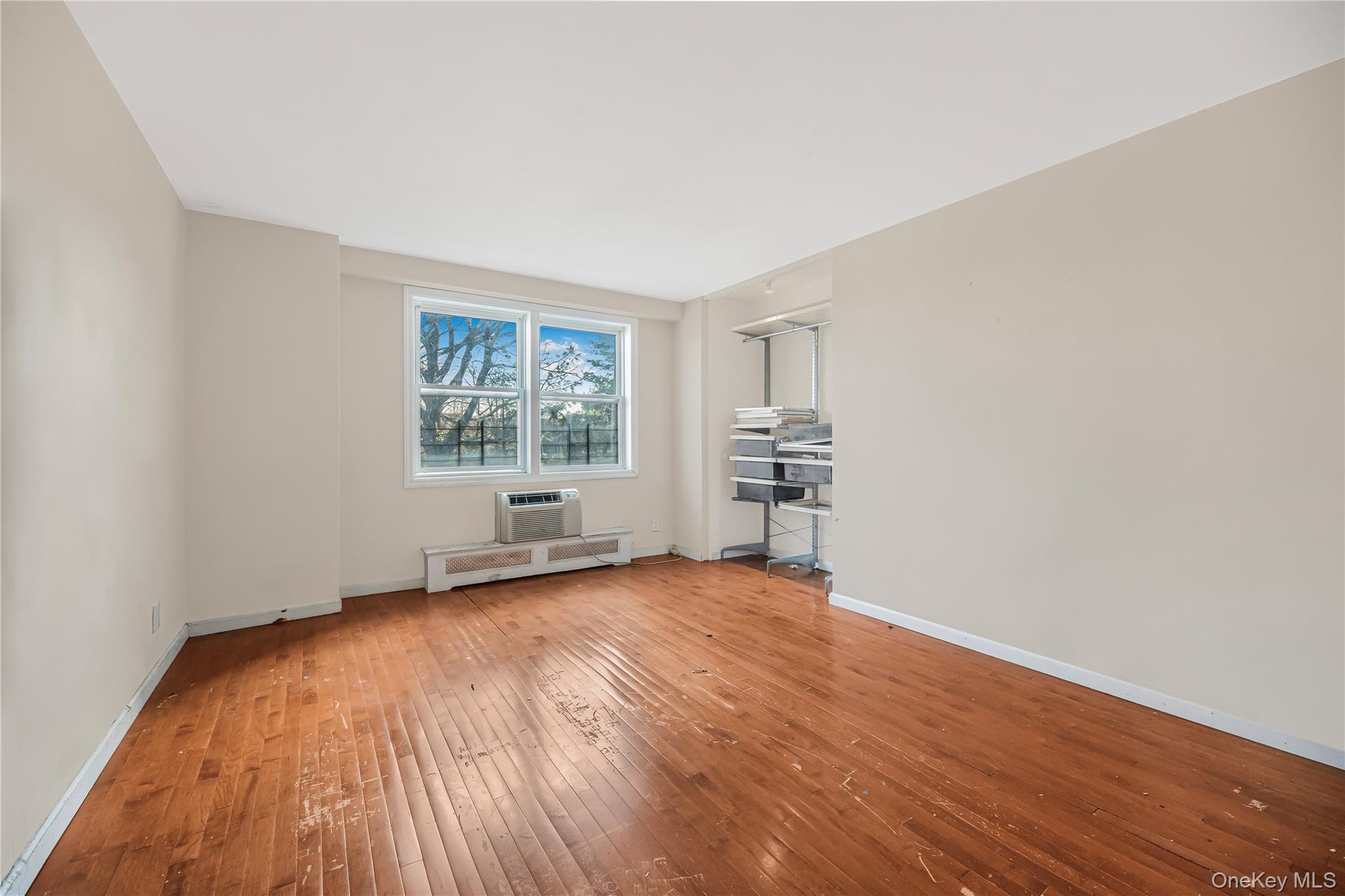 5700 Arlington Avenue 2d Property Photo 11